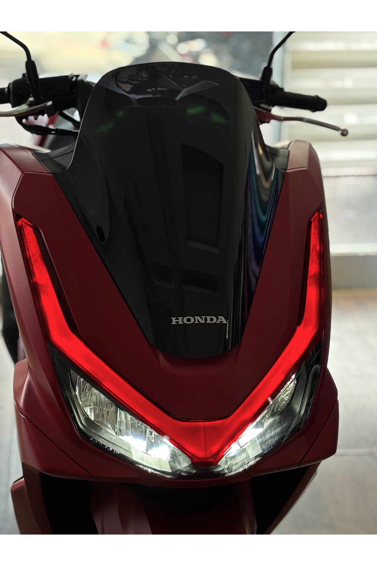 Honda PCX 2025-2026 Yılları için Tam Kapatan Far Filmi Far Renklendirme Sticker (2 Parça) (V2)