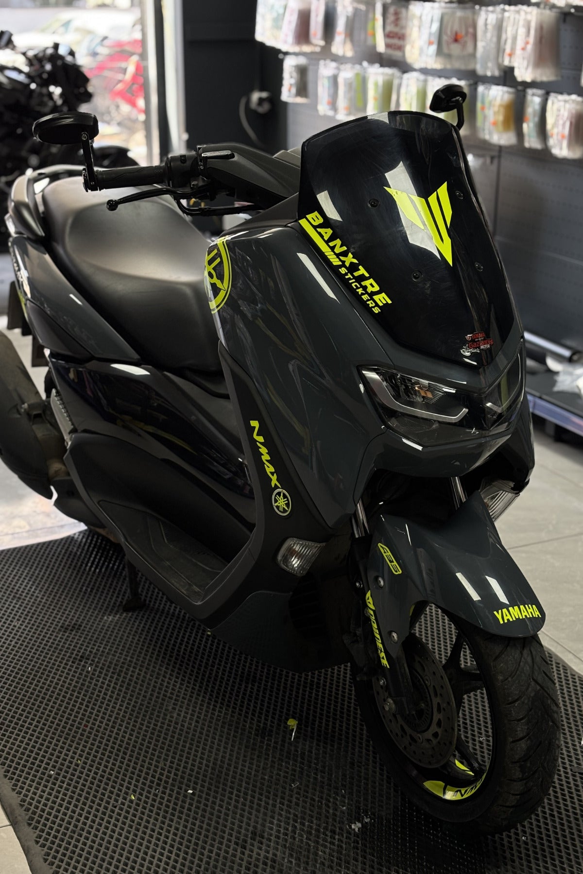 Yamaha Nmax için Neon Sarı 21 Parça Premium Seri Sticker Etiket Seti