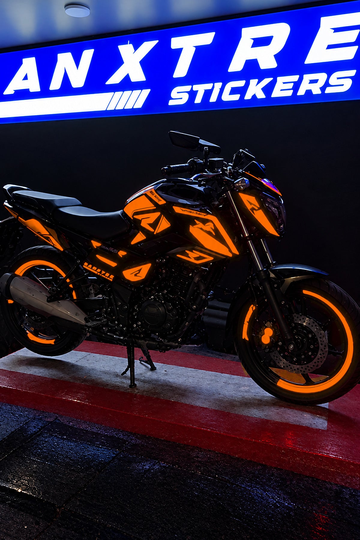 TVS Raider 125 için Komple Premium Reflektörlü Kaplama Sticker Seti (Sağ ve Sol)