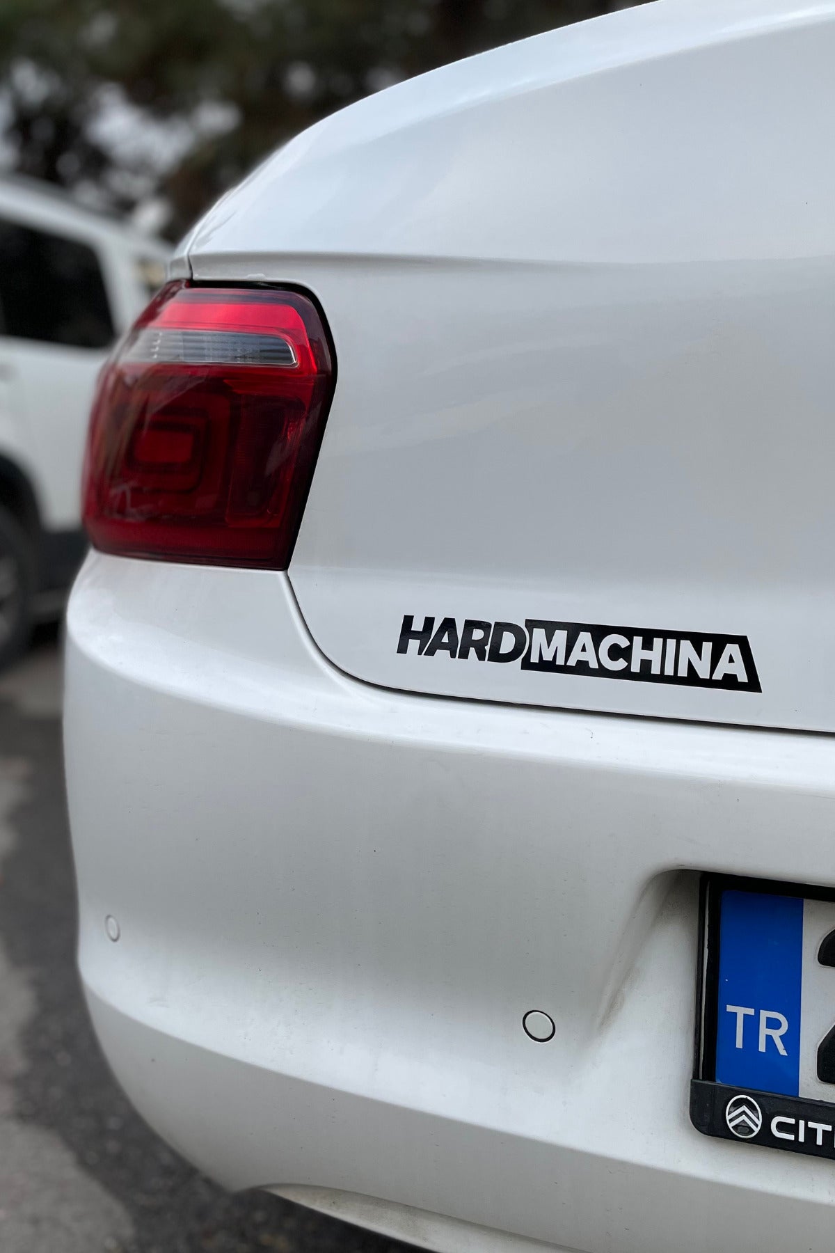 Motor ve Araba için Siyah Renk Hard Machina Sticker Etiket (1 Adet)