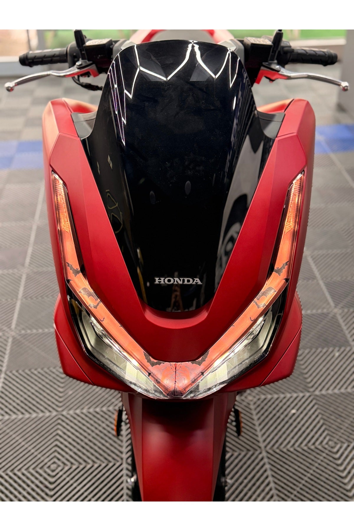 Honda PCX Deluxe için Desenli Far Tasarım Sticker