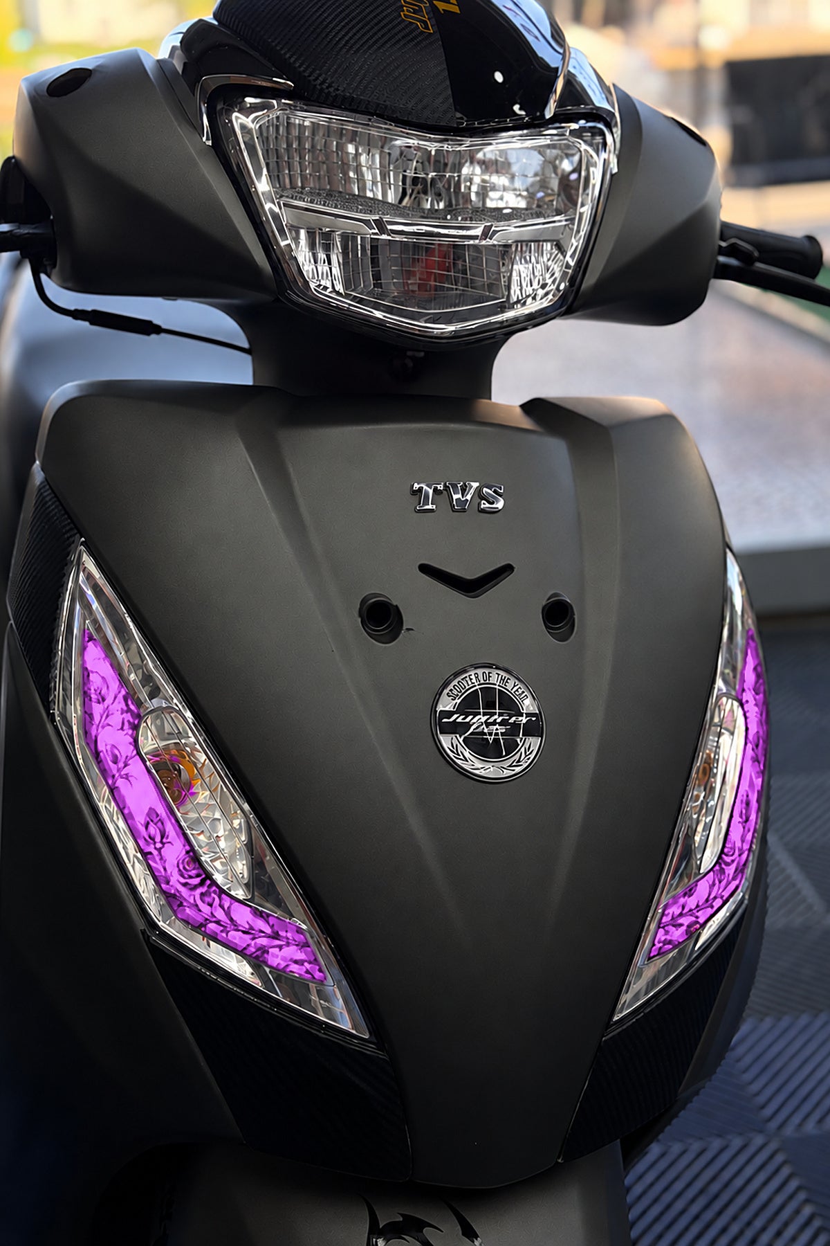 TVS Jupiter 125 için Sarmaşık Desenli Far Filmi Far Tasarım Filmi