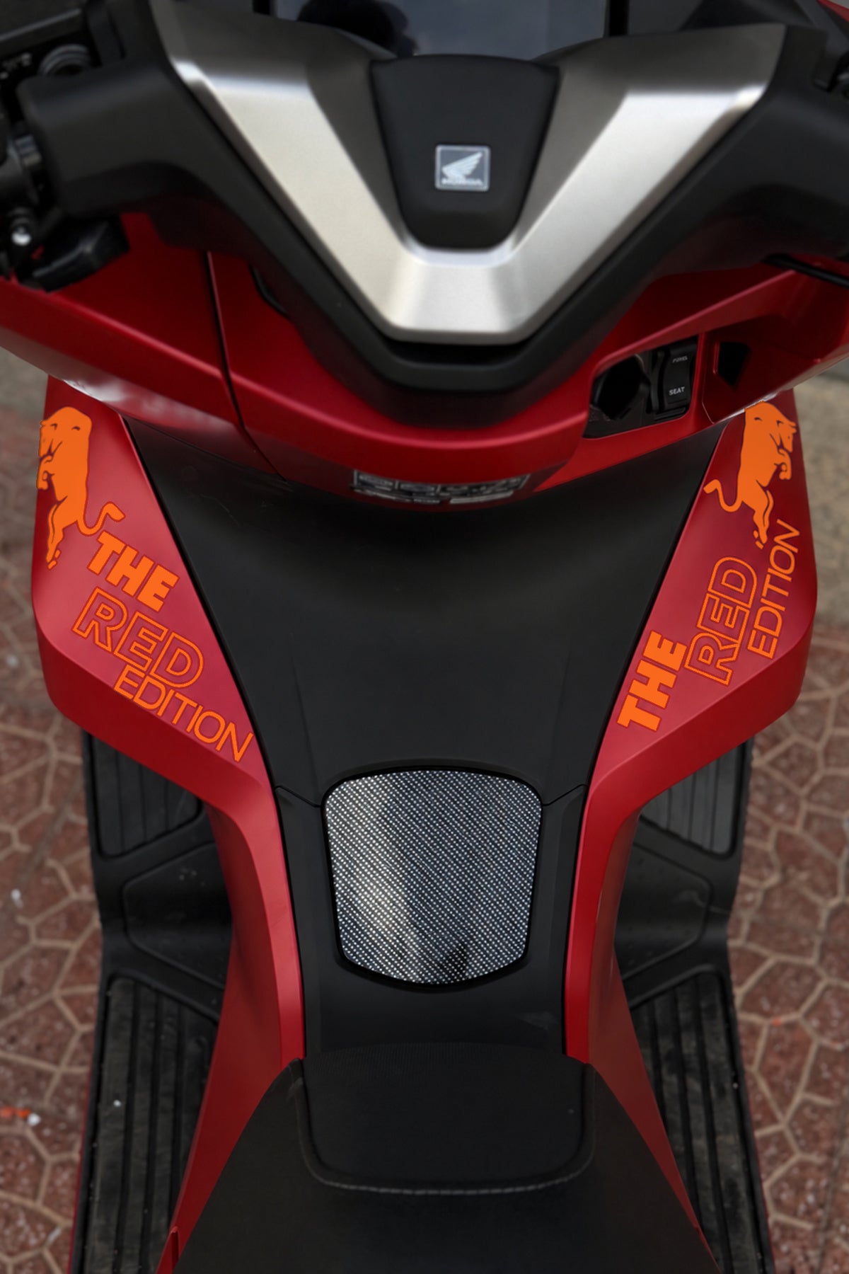 Honda PCX için The Red Edition Boğa Sticker Etiket (Sağ ve Sol)
