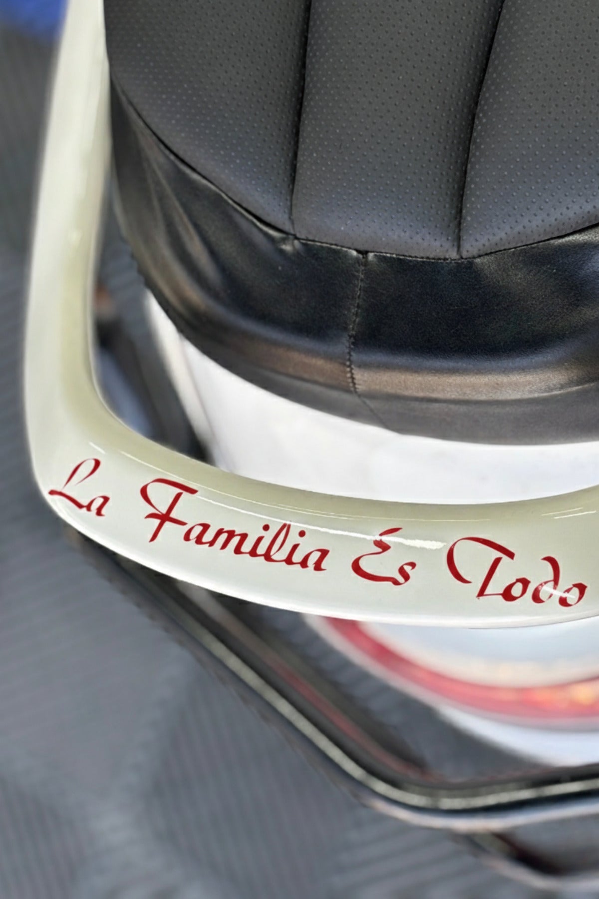 Motor-Araba ve Kask için La Familia Es Todo (Aile Her Şeydir) Sticker Etiket (20CM)