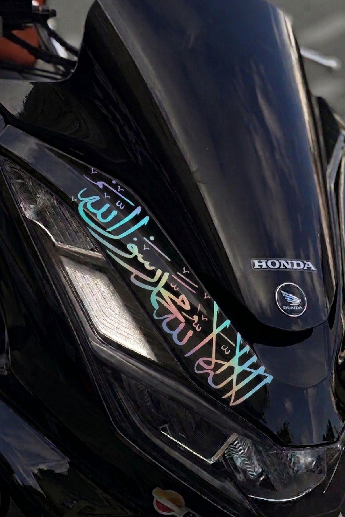 Honda PCX için Ön Grenaj Uyumlu Kelime-i Tevhid Dua Sticker Etiket (30CMx7CM)
