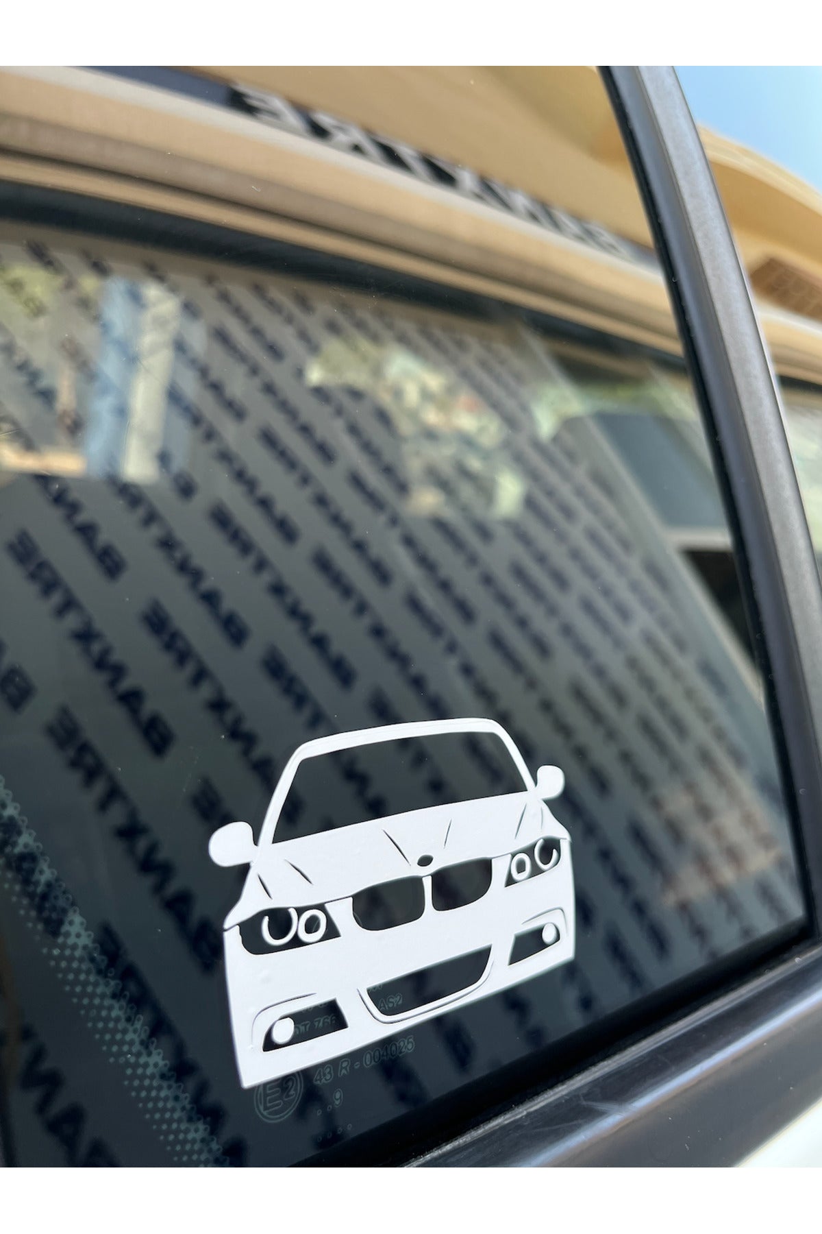 Motor-Araba-Kask için Beyaz Renk BMW E90 Sticker (1 Adet)