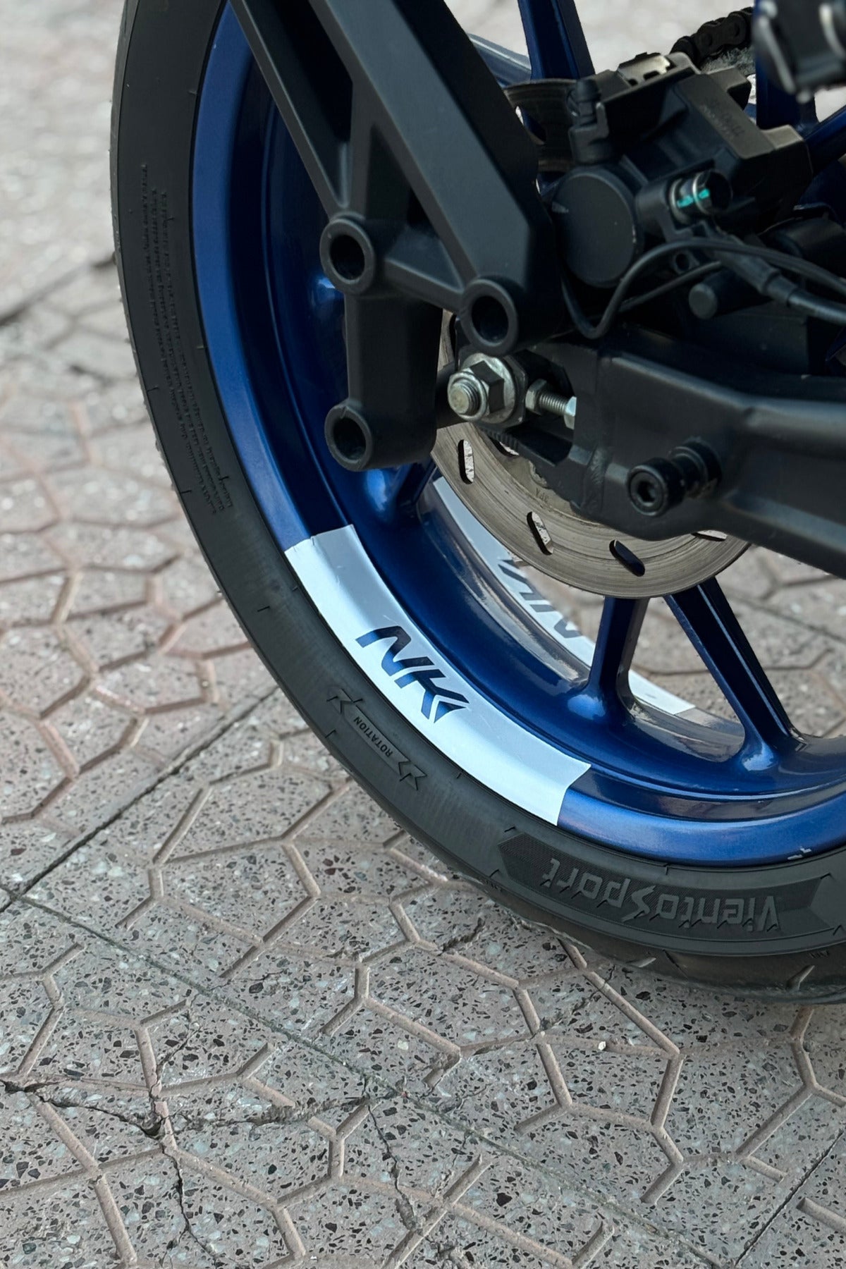 CFMOTO NK250 için Jant içi Logolu NK Parça Detay Sticker Seti Jant Şeridi (4 Parça)