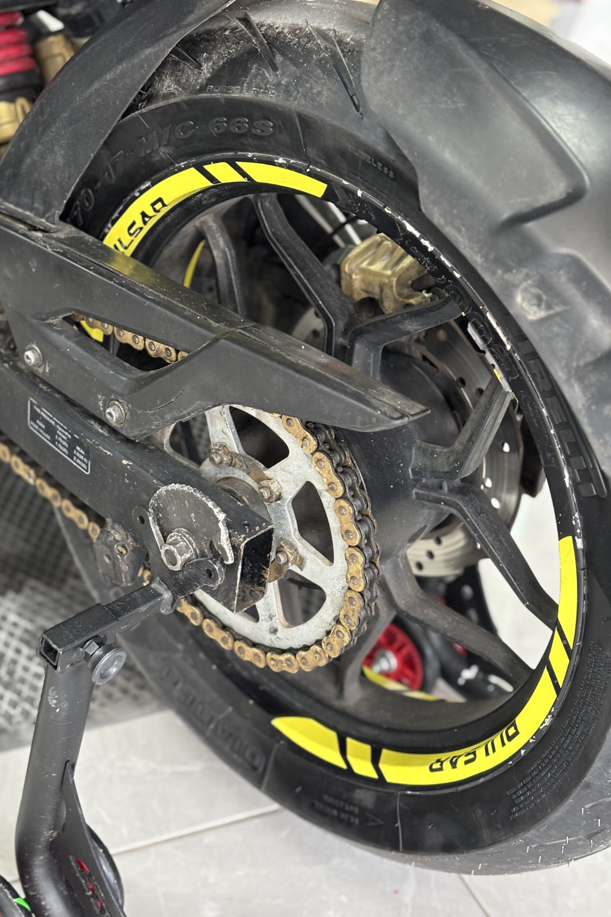 Pulsar Motorsiklet Grubu için Sarı Renk Jant Şeridi Sticker Etiket (8 Parça)