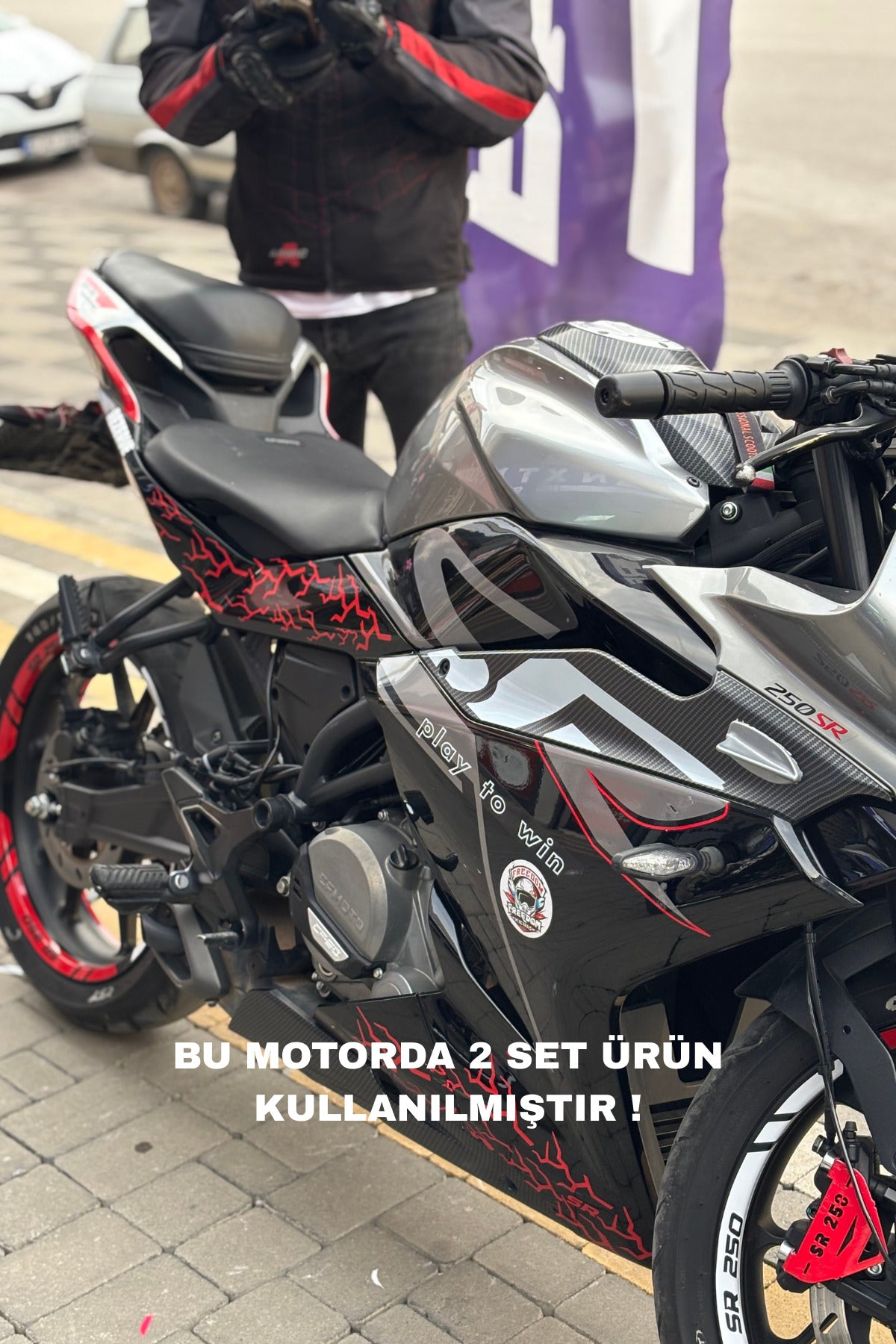 Motor ve Kask için Kırmızı Renk Parçalı Yıldırım-Şimşek Seti (32'li)