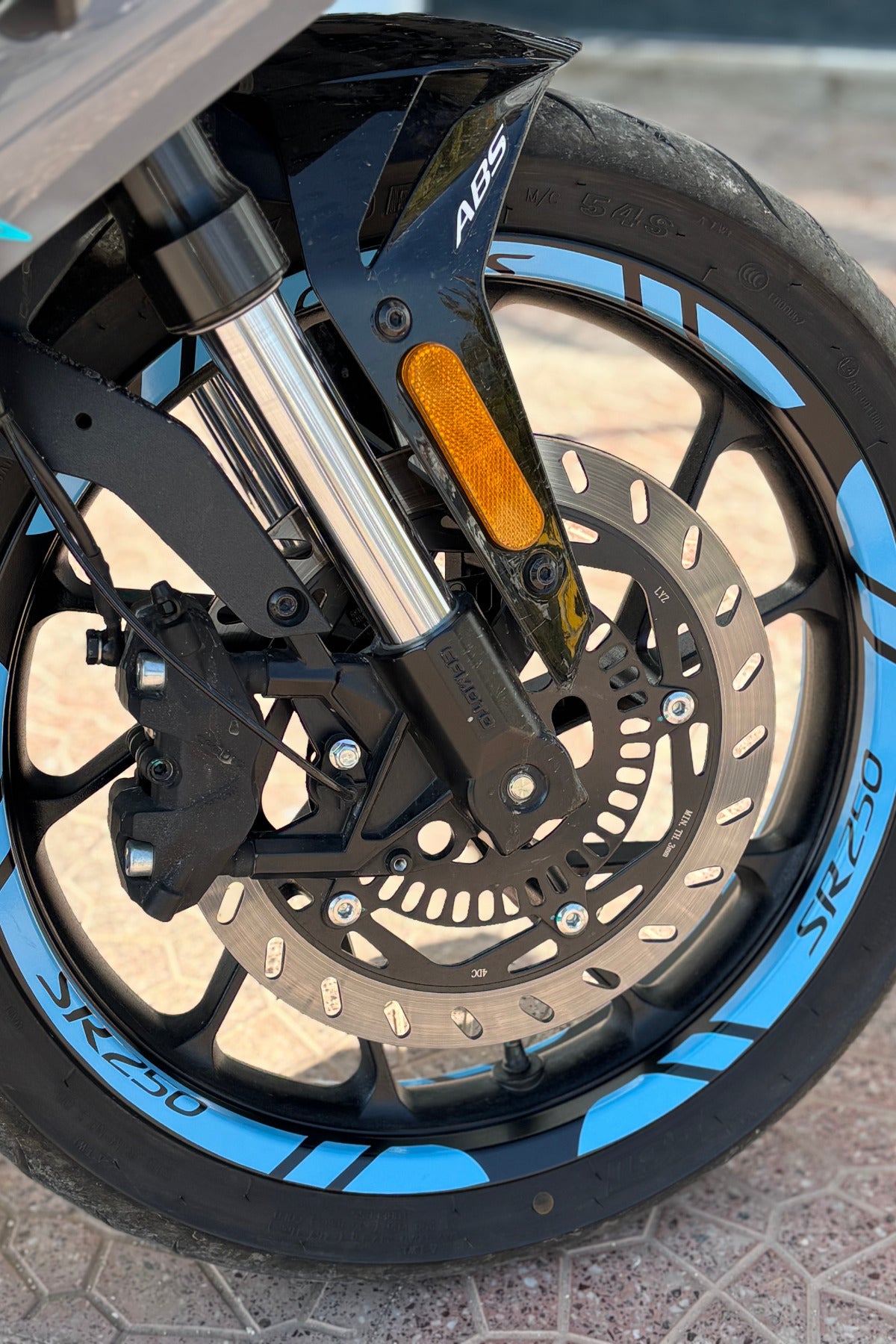 CFMOTO SR250 için Açık Mavi Jant Şeridi Sticker Etiket Seti (12'li)