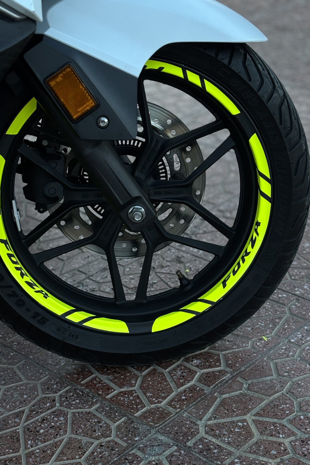 Honda Forza için Jant Şeridi Sticker Seti (12 Parça) (Tüm Yıllara Uyumlu)