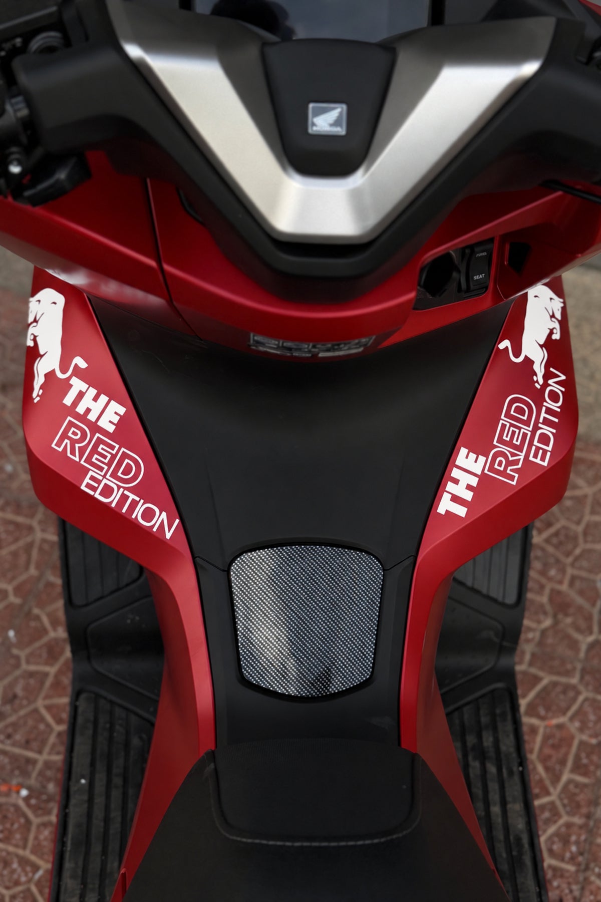 Honda PCX için The Red Edition Boğa Sticker Etiket (Sağ ve Sol)