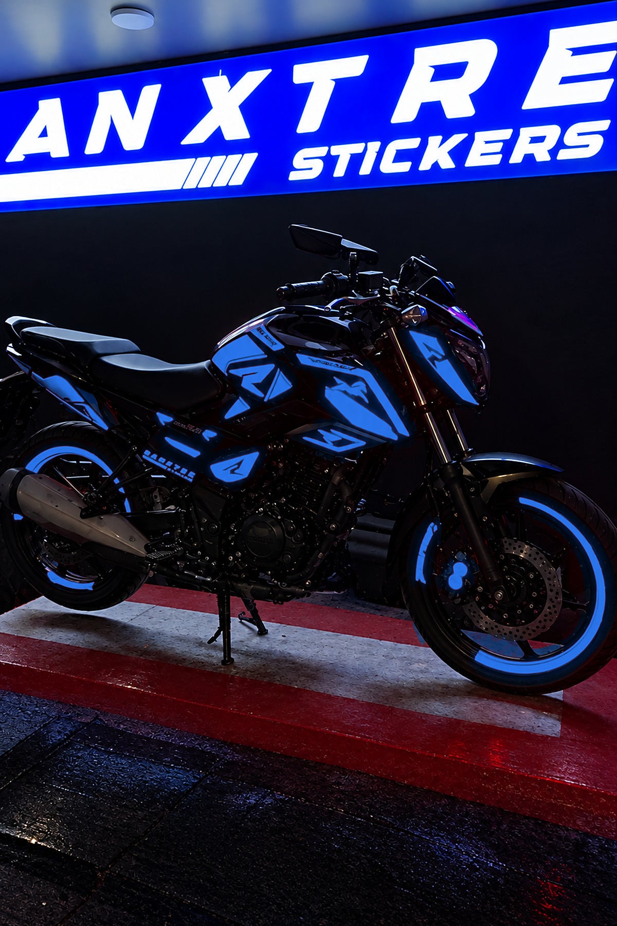 TVS Raider 125 için Komple Premium Reflektörlü Kaplama Sticker Seti (Sağ ve Sol)