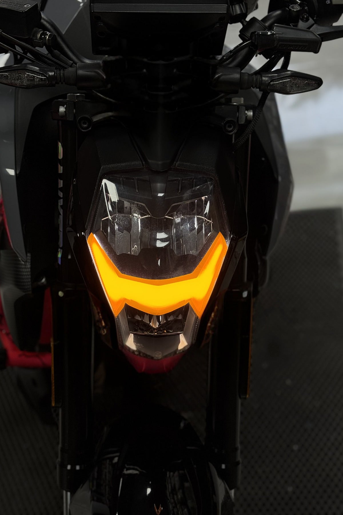 CFMOTO NK250 Gündüz Led için Renkli Far Filmi Sticker