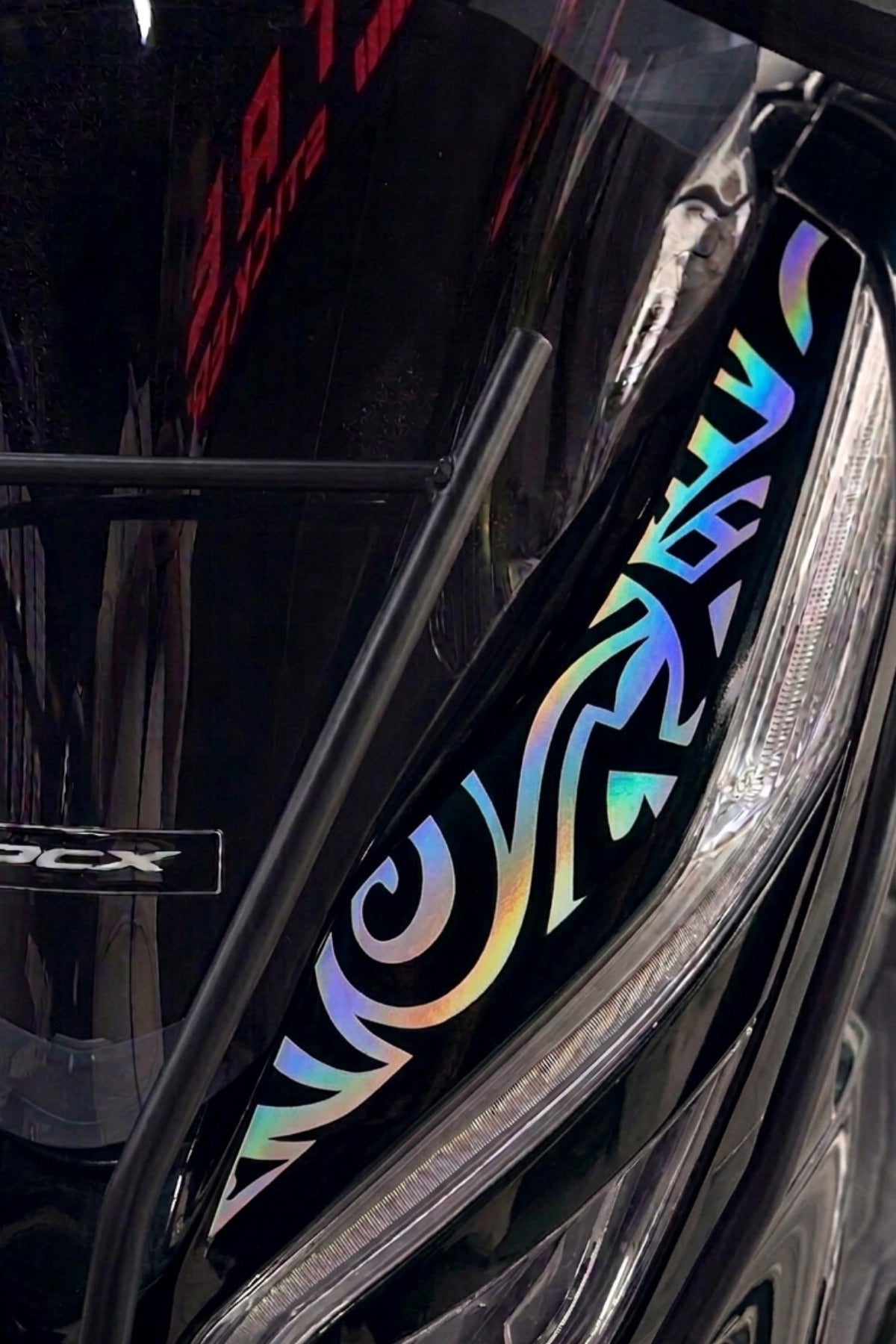 HONDA PCX Kelebek Kasa Uyumlu Far Yanı Tribal Desen Sticker (2018-2019-2020)