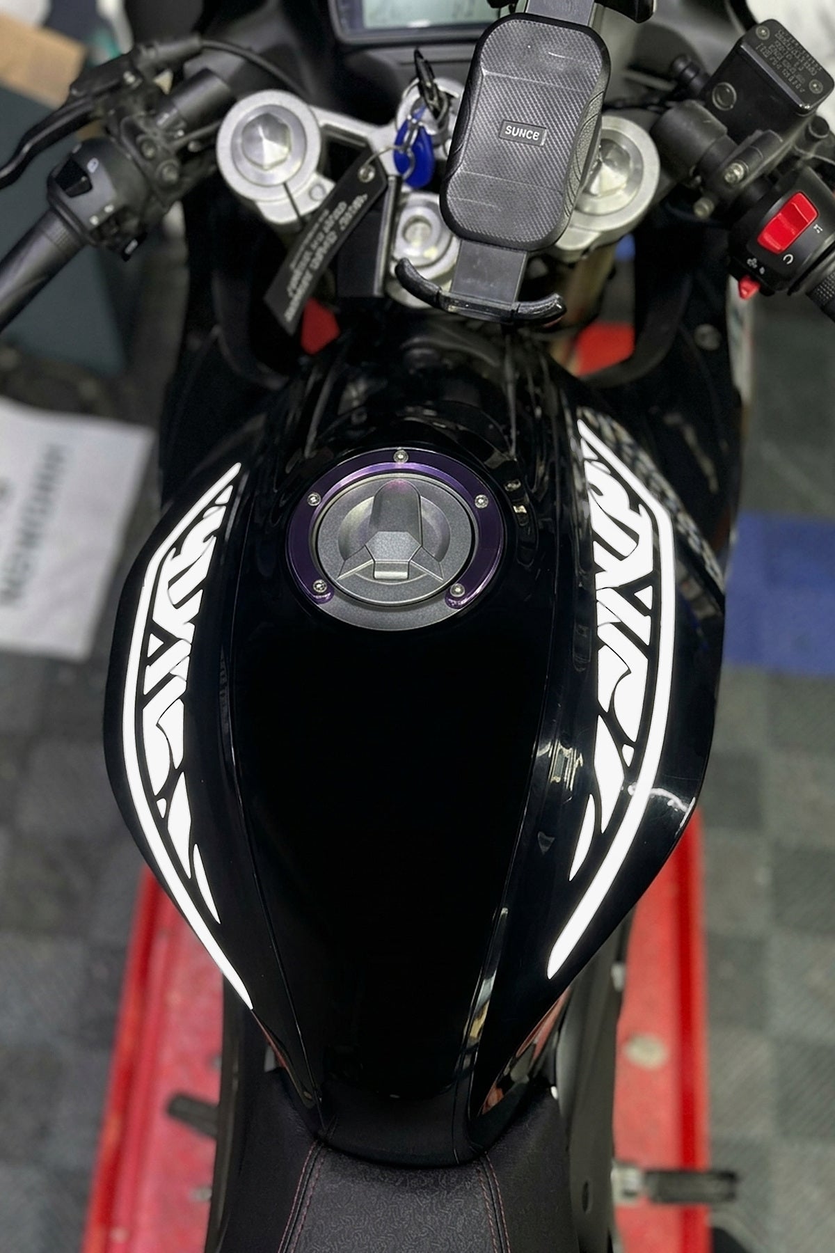 RKS SRK125R Motosiklet için Depo Üstü Tribal Dövme Sticker (Sağ ve Sol )