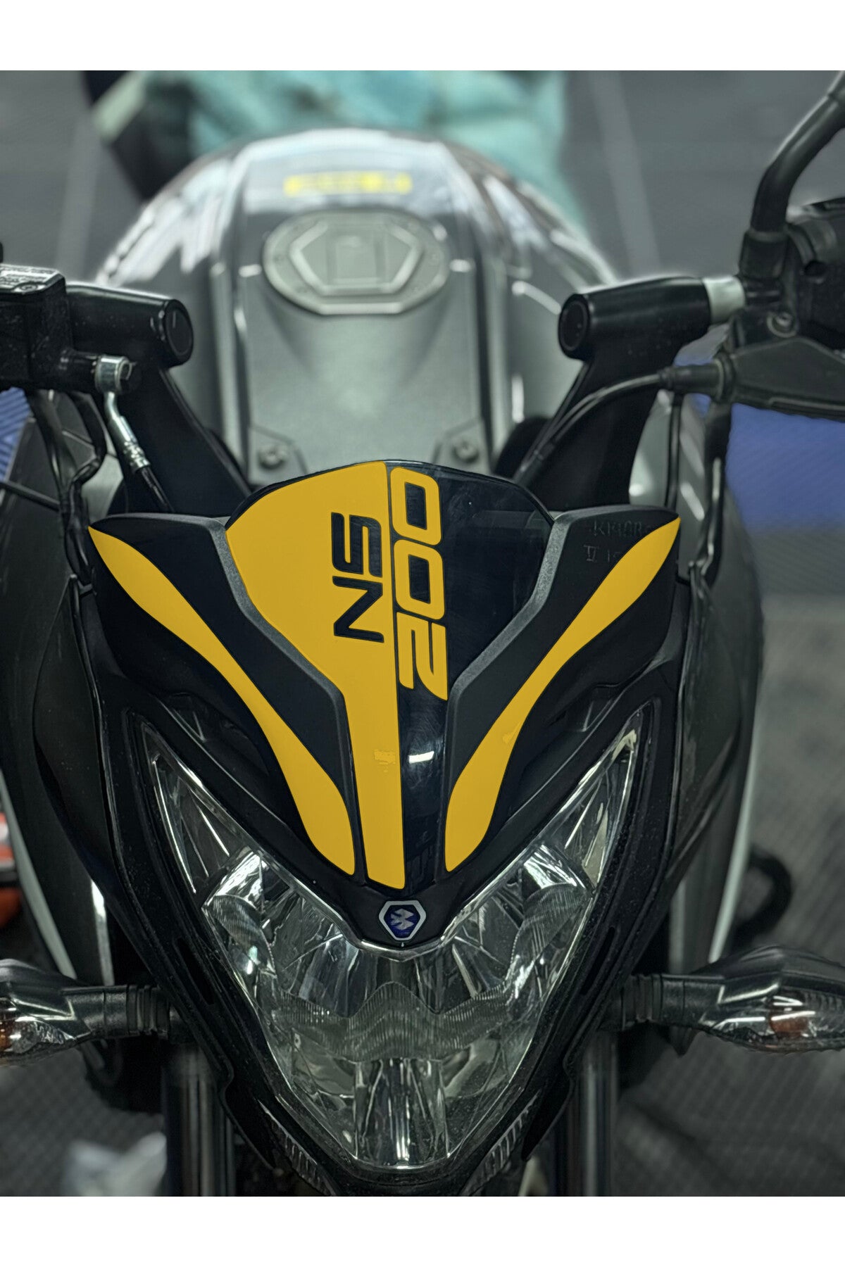 Bajaj Pulsar NS200 için Kafa Detay Sticker Seti NS200 Yazılı 3 Parça