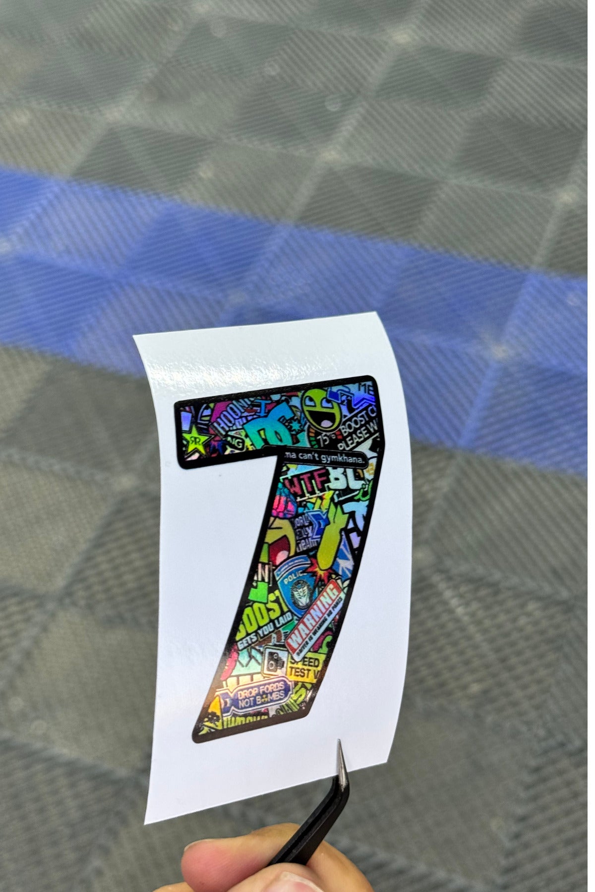 Motor-Araba-Laptop için Hologramlı 7 rakam sticker1(7CMX5,5CM) 1 Adet