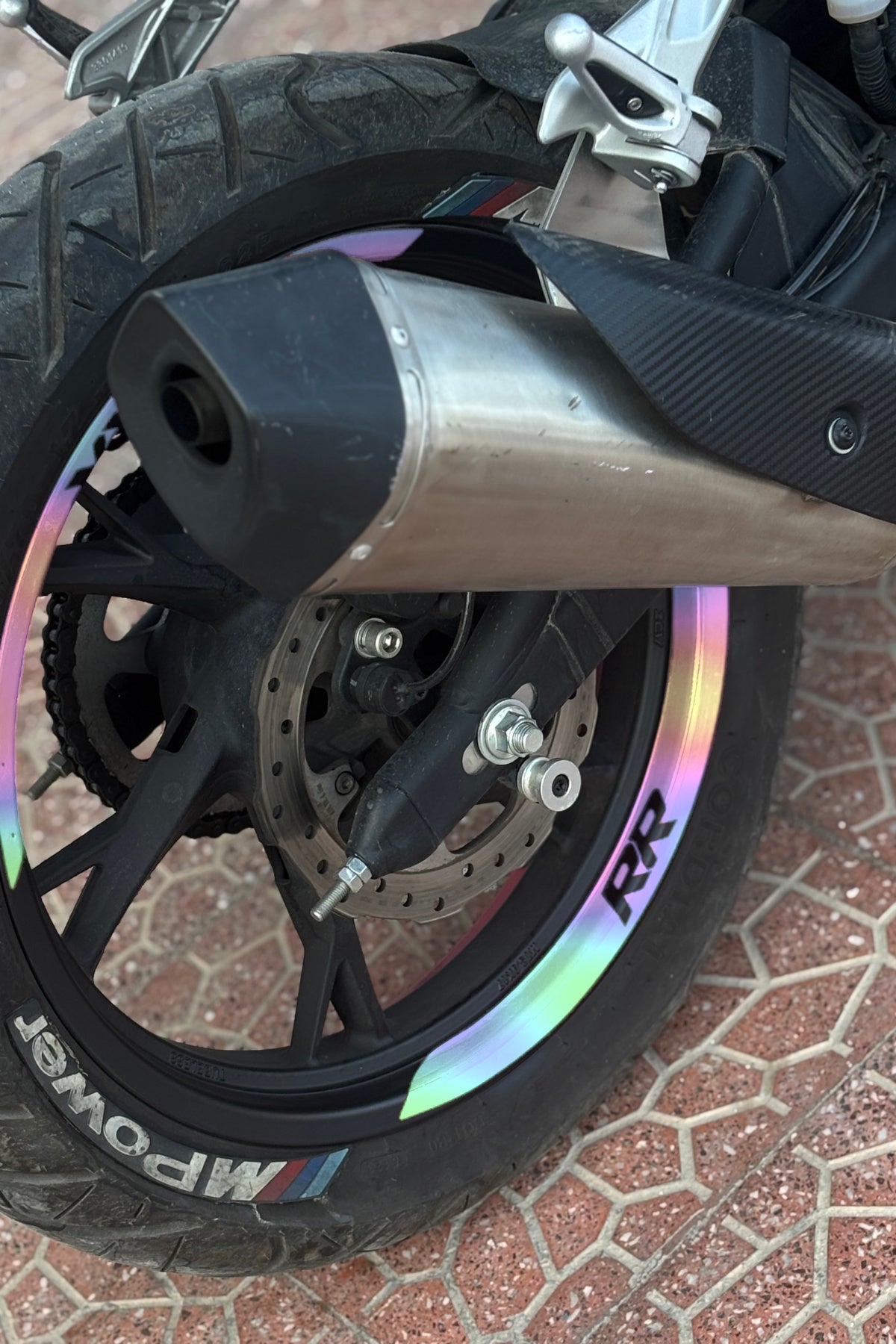 RKS SRK 125R için RR Yazılı Çeyrek Jant Şeridi Sticker Seti