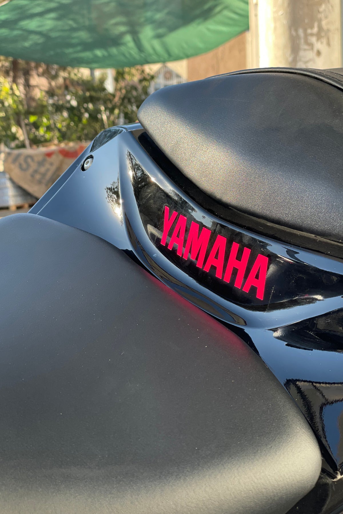Motor-Kask için Neon Pembe Yamaha Sticker Etiket 10CM (1 Adet)