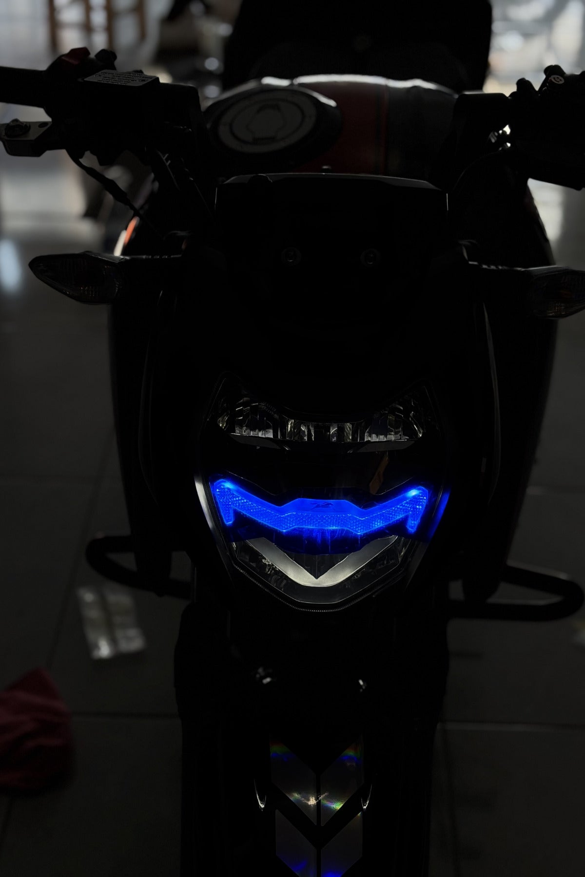 TVS Apache RTR 200 için Far Tasarım Folyosu Sticker