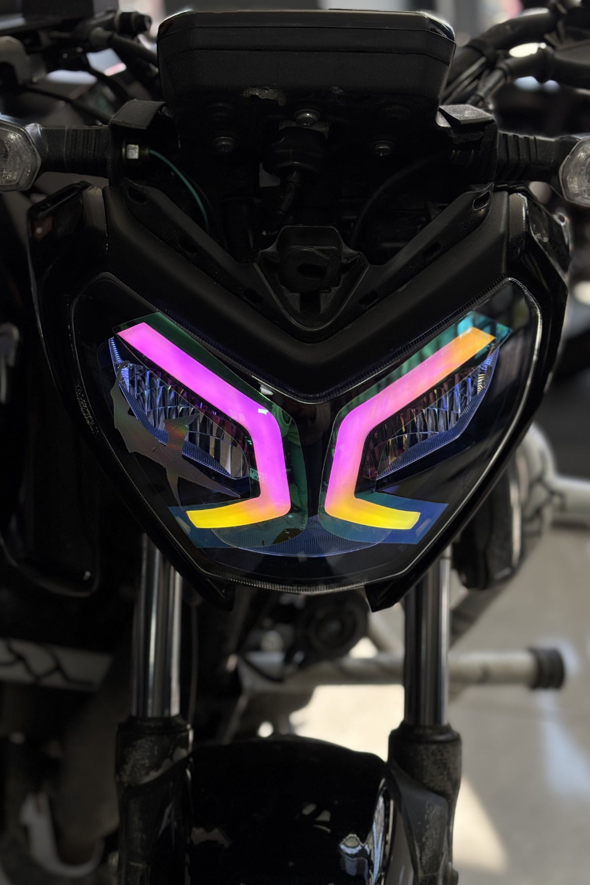 TVS Raider Gündüz Farı için Renkli Far Filmi Sticker