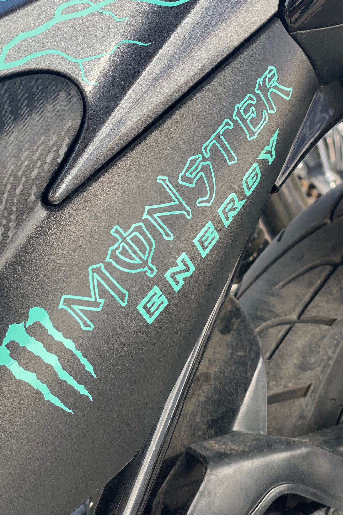 Motor-Araba-Kask için Nane Renk Pençe Energy Sticker Etiket (1 Adet)