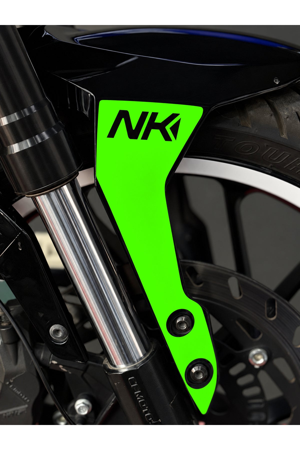 CFMOTO NK250 için NK YAZI Detaylı Çamurluk Yanı Detay Sticker (Sağ ve Sol)