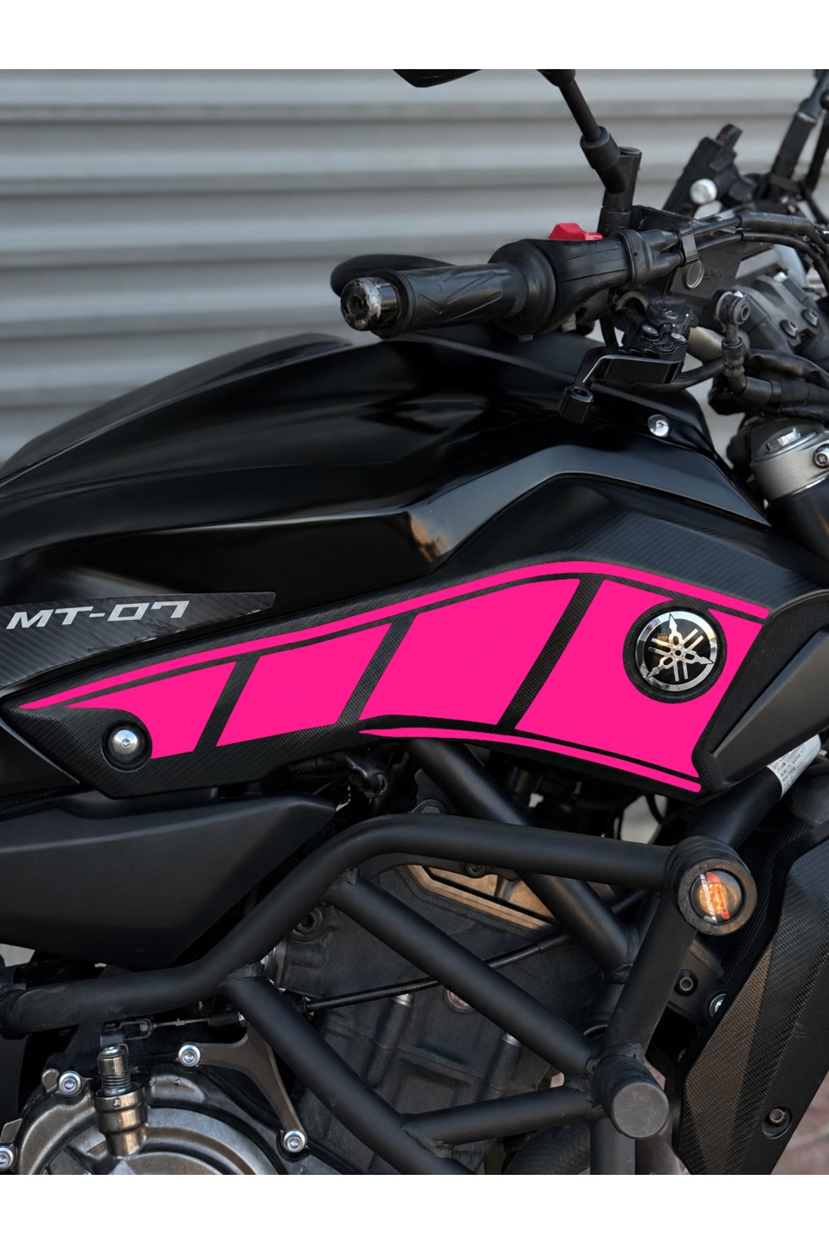 Yamaha MT-07 İÇİN Yan Plastik Panellere Uyumlu Grenaj Sticker (Sağ ve Sol) (2014-2017 Yılları Arası)