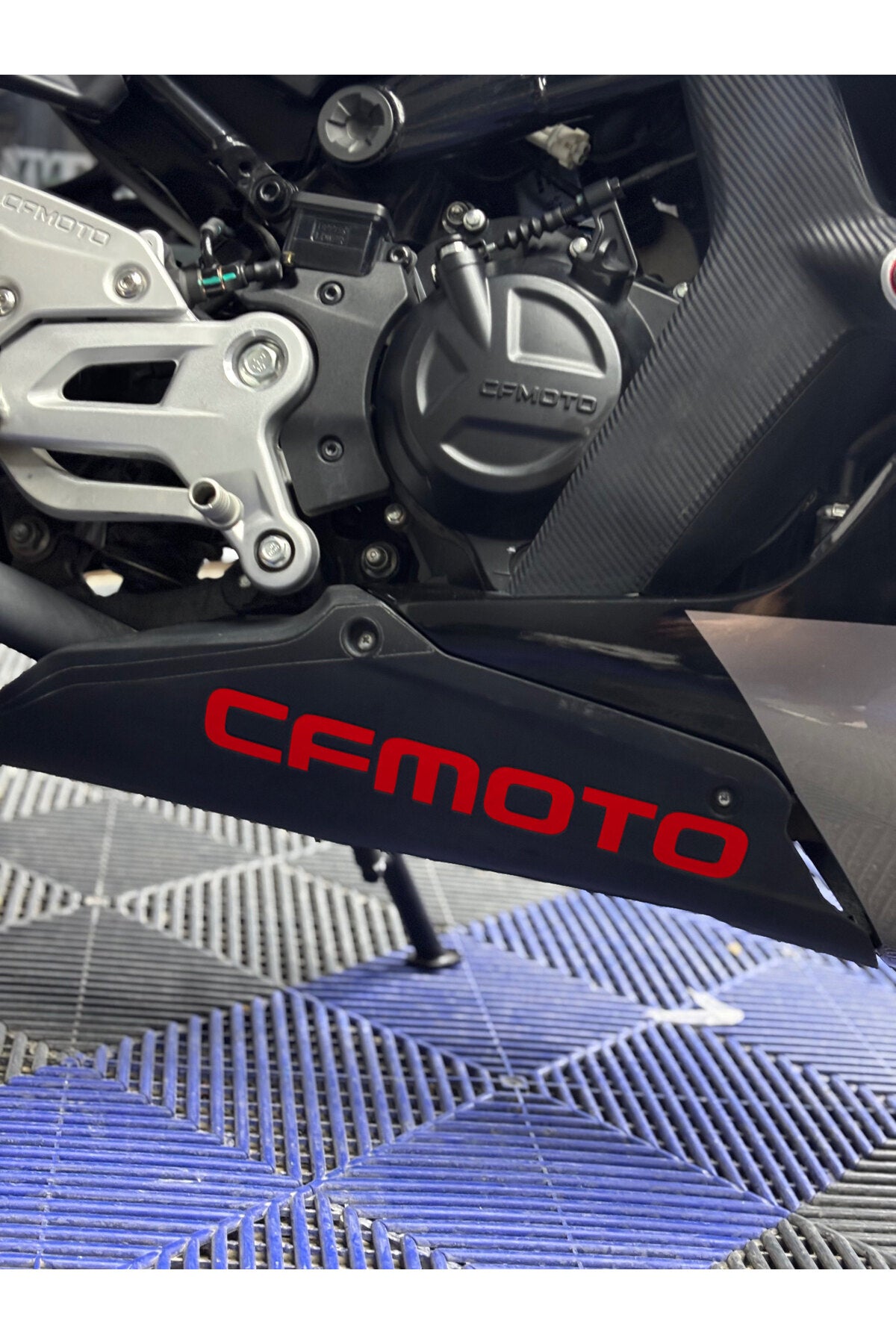 CFMOTO 450SR Alt Sakal için CFMOTO Yazı Sticker Etiket (30CM)