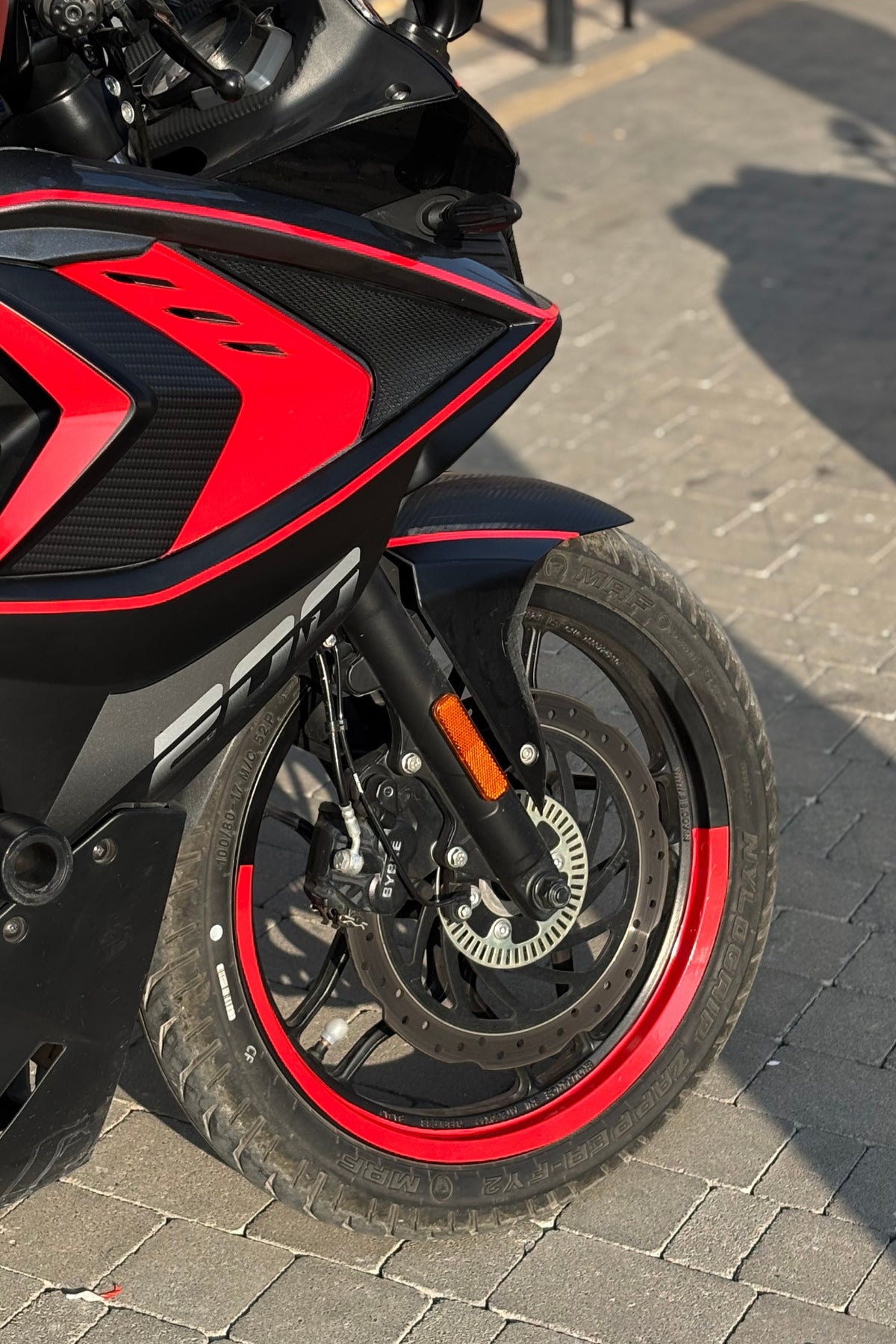 Motorsiklet Jantı için Kırmızı Yarım Jant Şeridi Sticker Seti(4 Parça)