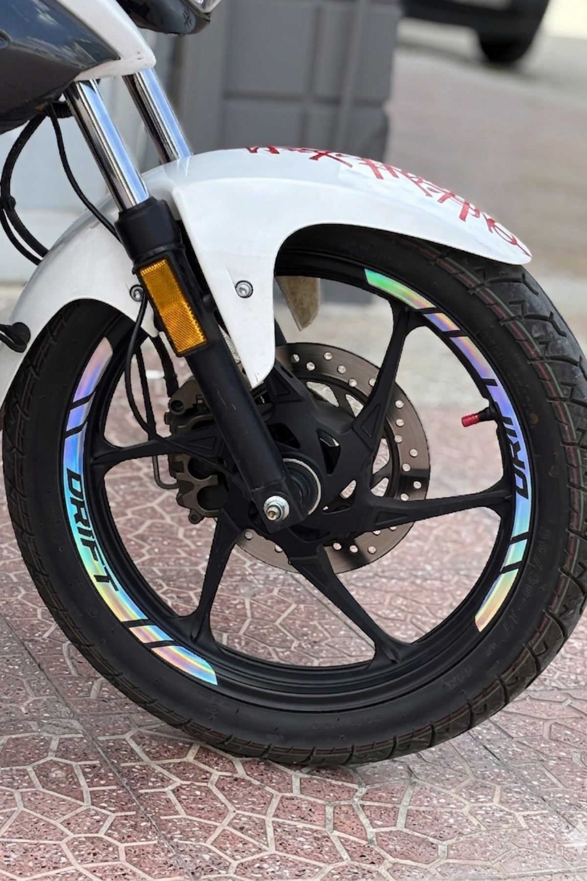 Mondial Drift-L için 8 Parça Jant Şeridi Sticker Seti (Tüm Jantlara Yeterlidir)
