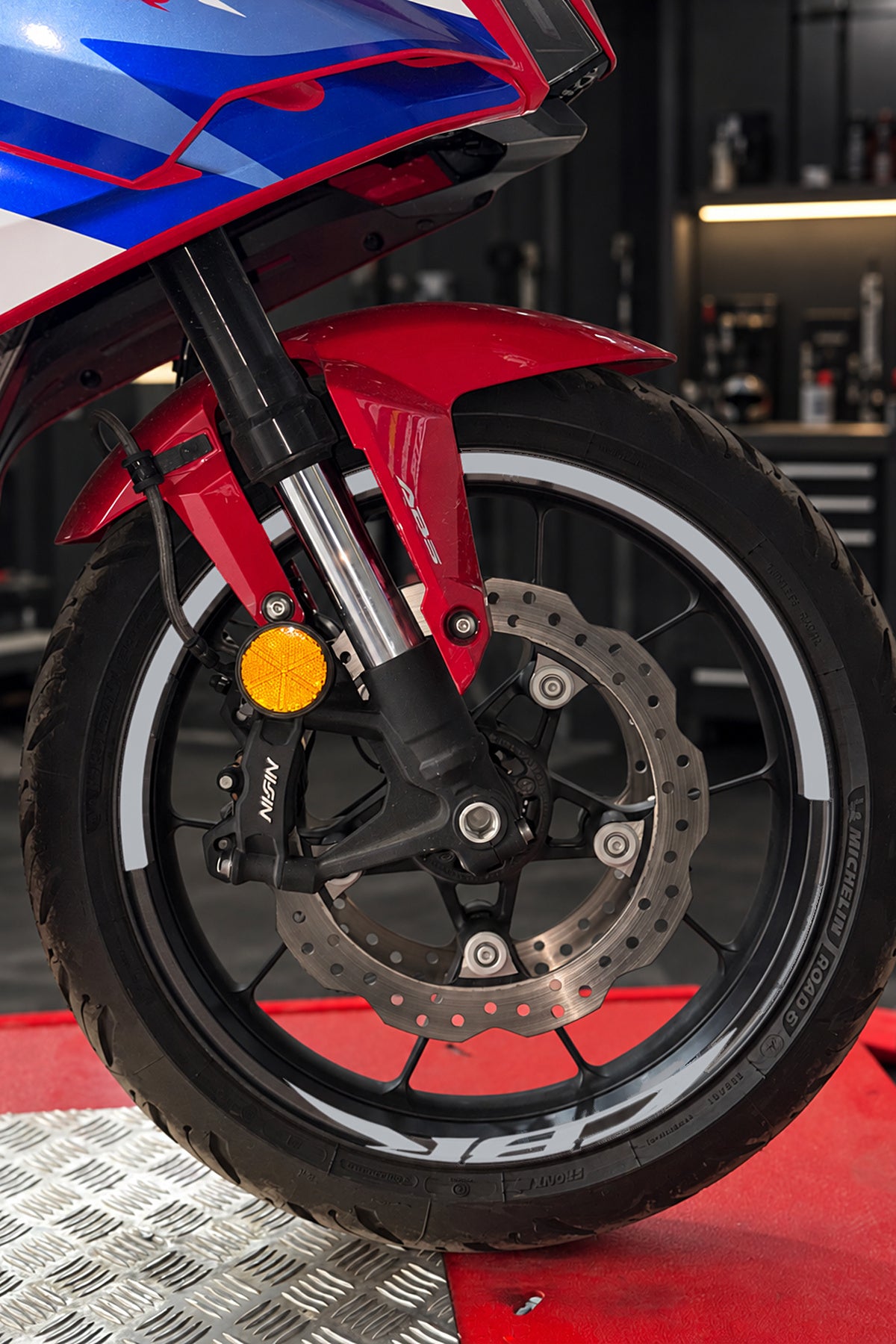 Honda CBR Motosiklet Grubu için CBR Yazılı Yarım Jant Şeridi Sticker Seti (Ön ve Arka Yeterli)