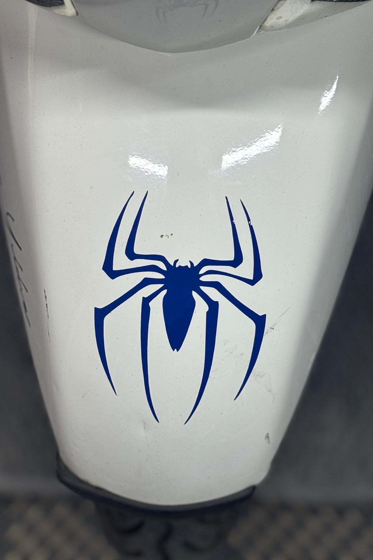 Motor ve Kask için Lacivert Mavi Örümcek Sticker Etiket (1 Adet)