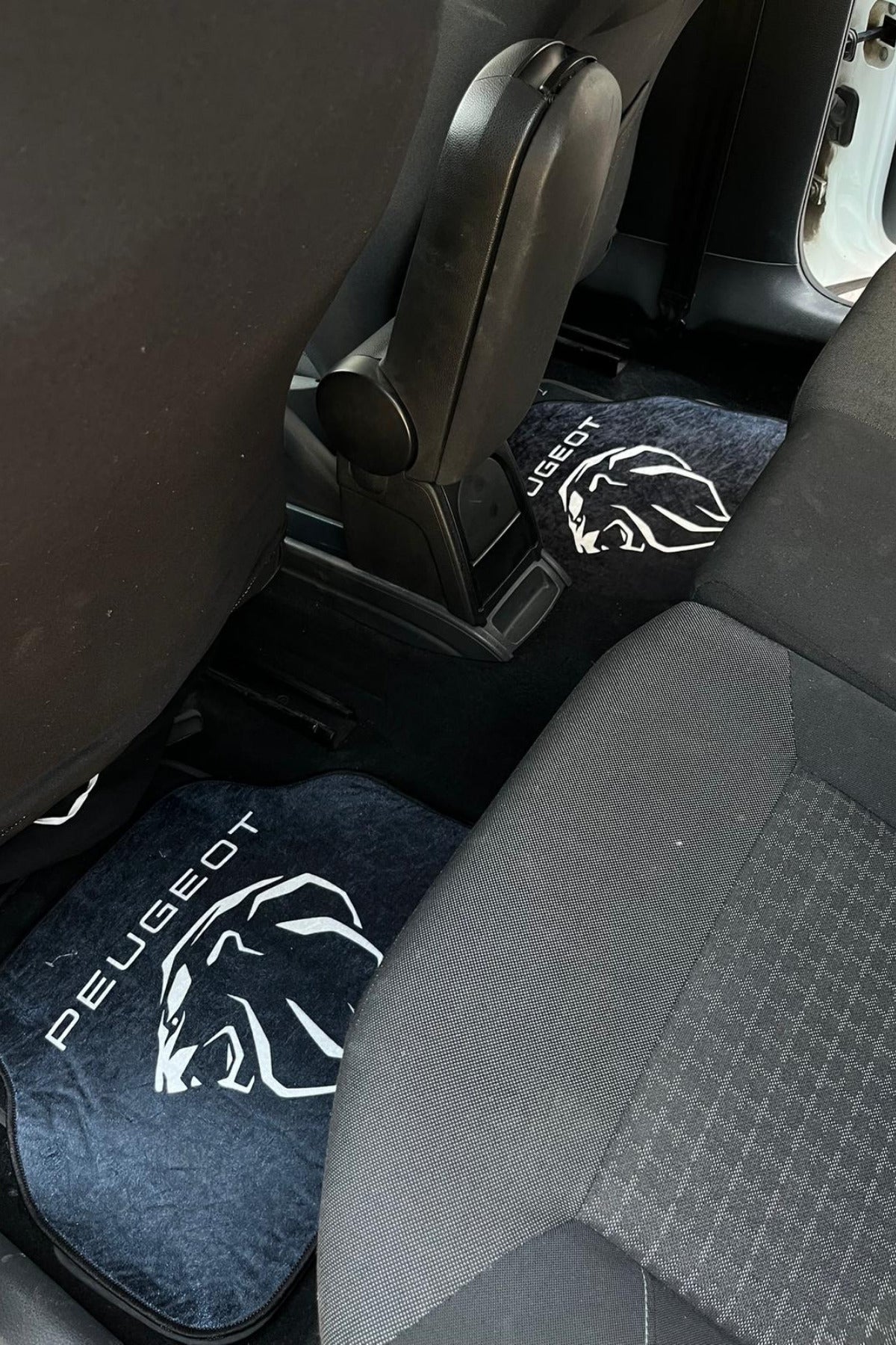 Universal Tüm Araçlara Uyumlu Peugeot Renkli Oto Paspas Seti Ön ve Arka (4 Parça )