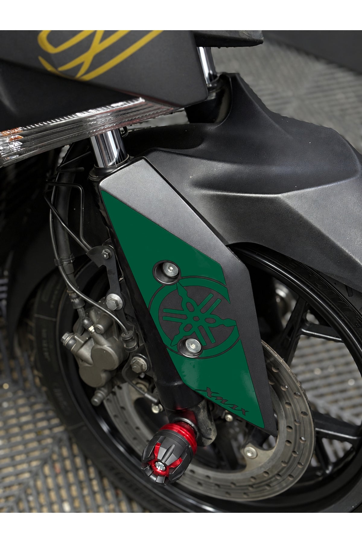 Yamaha Xmax Ön Çamurluk için Logolu Detay Sticker (Sağ-Sol) (2018-2022 Uyumlu)
