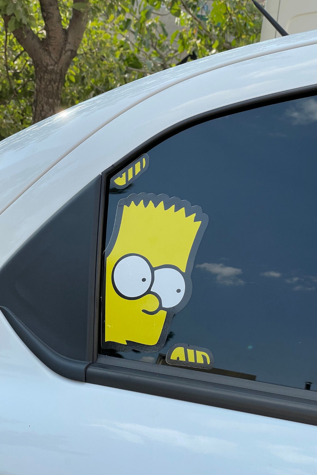 Araba Arka Camı için Simpsonlar Etiket Sticker (Sağ Taraf) 30CMx15CM (1 Adet)