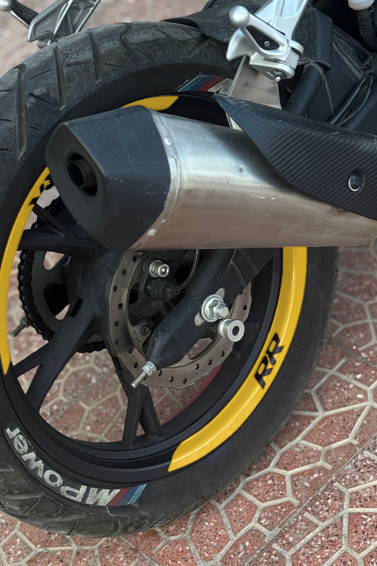 RKS SRK 125R için RR Yazılı Çeyrek Jant Şeridi Sticker Seti