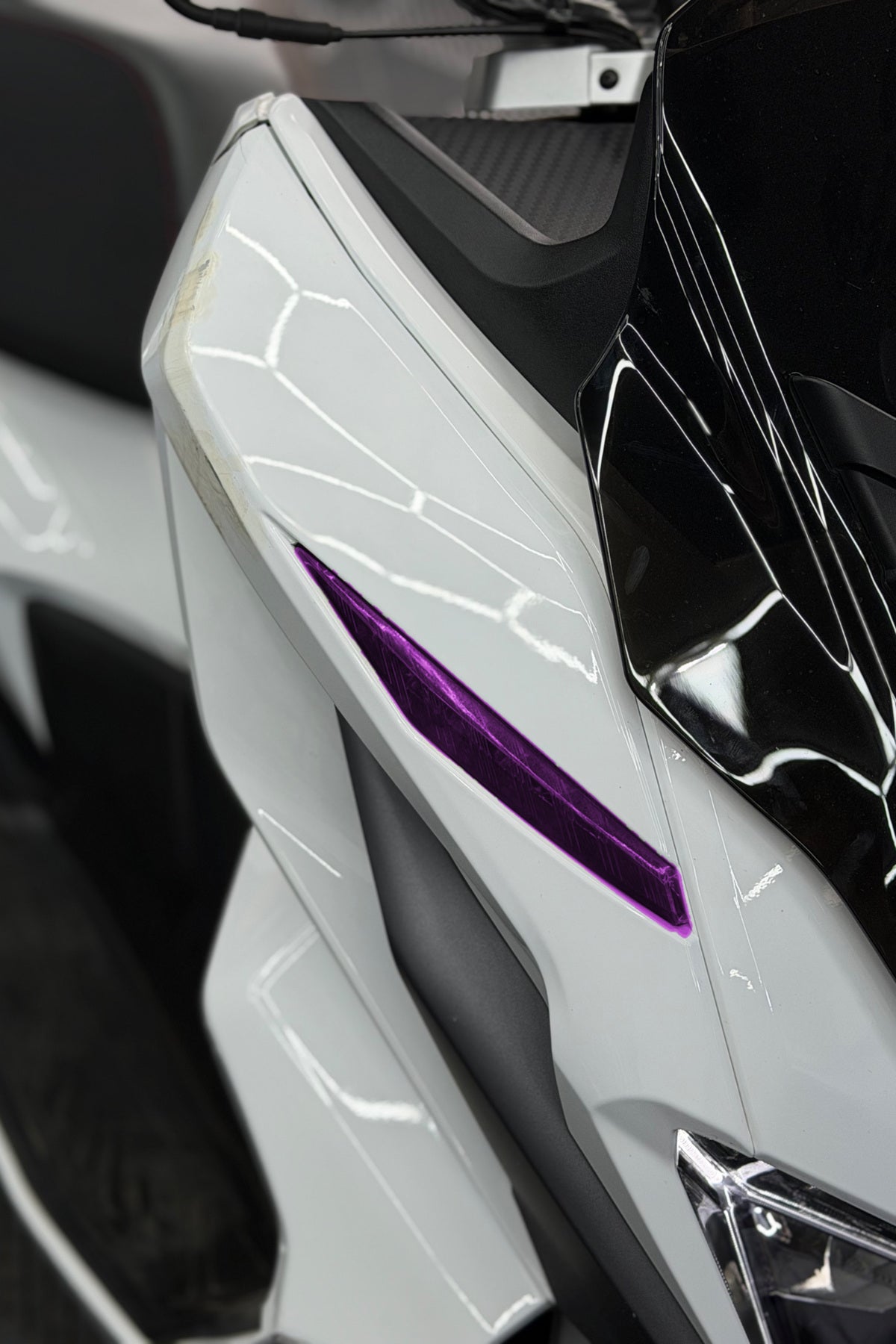 SYM JET X Scooter için Sinyallere Uyumlu Hazır Kesim Renkli Far Filmi Sticker