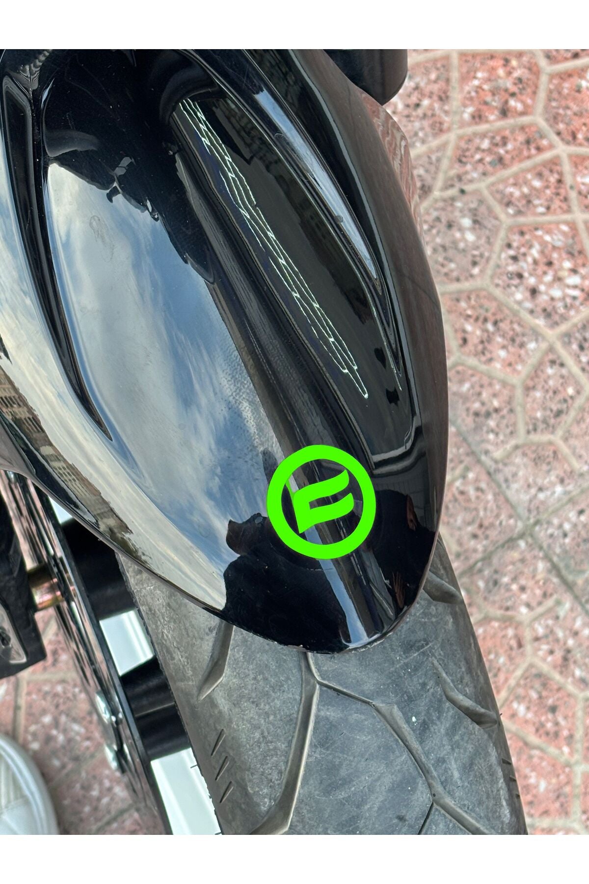 CFMOTO Ön Çamurluk için 3.5CMX3.5CM Logo Sticker Etiket (1 Adet)