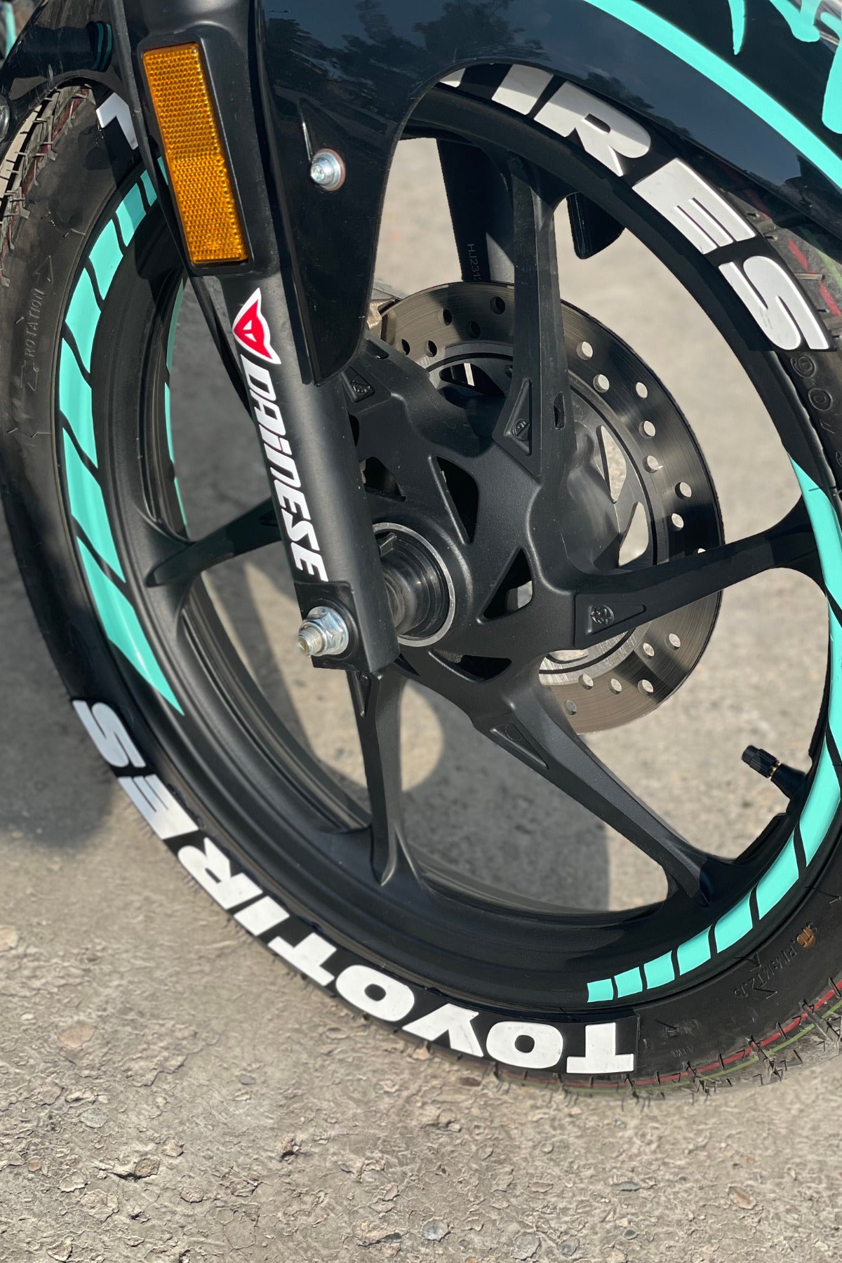 Motor Jantı için Nane Renk  Tüm Motorlara Uyumlu Jant Şeridi Sticker Etiket (8 Parça Set)
