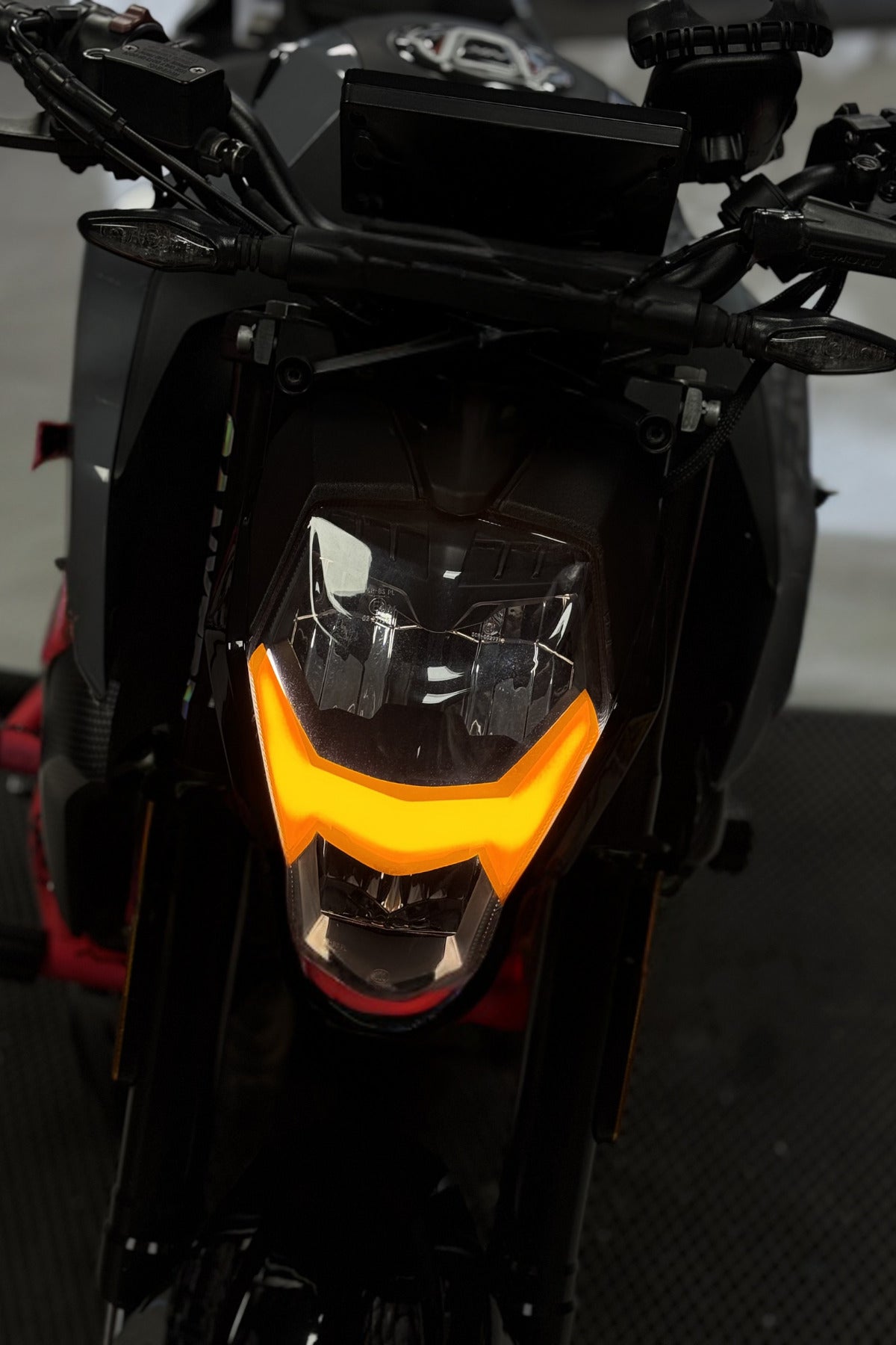 CFMOTO NK250 Gündüz Led için Renkli Far Filmi Sticker