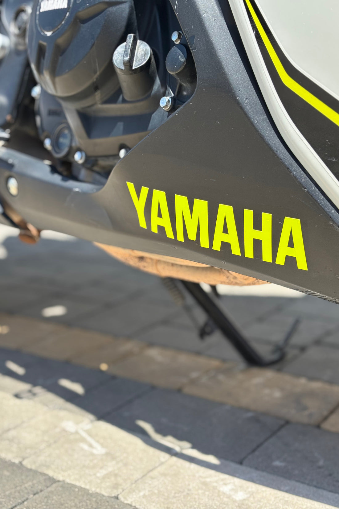 Yamaha Motor Grubu için Alt Sakal için Neon Sarı Yamaha Yazı Sticker