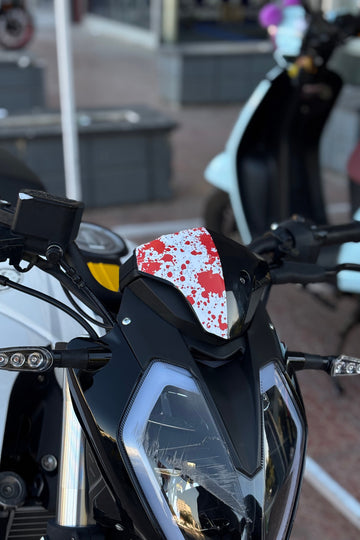 Benelli 125S ve RKS 125S için Kafa için Kan Temalı Sticker Etiket (1 Adet)