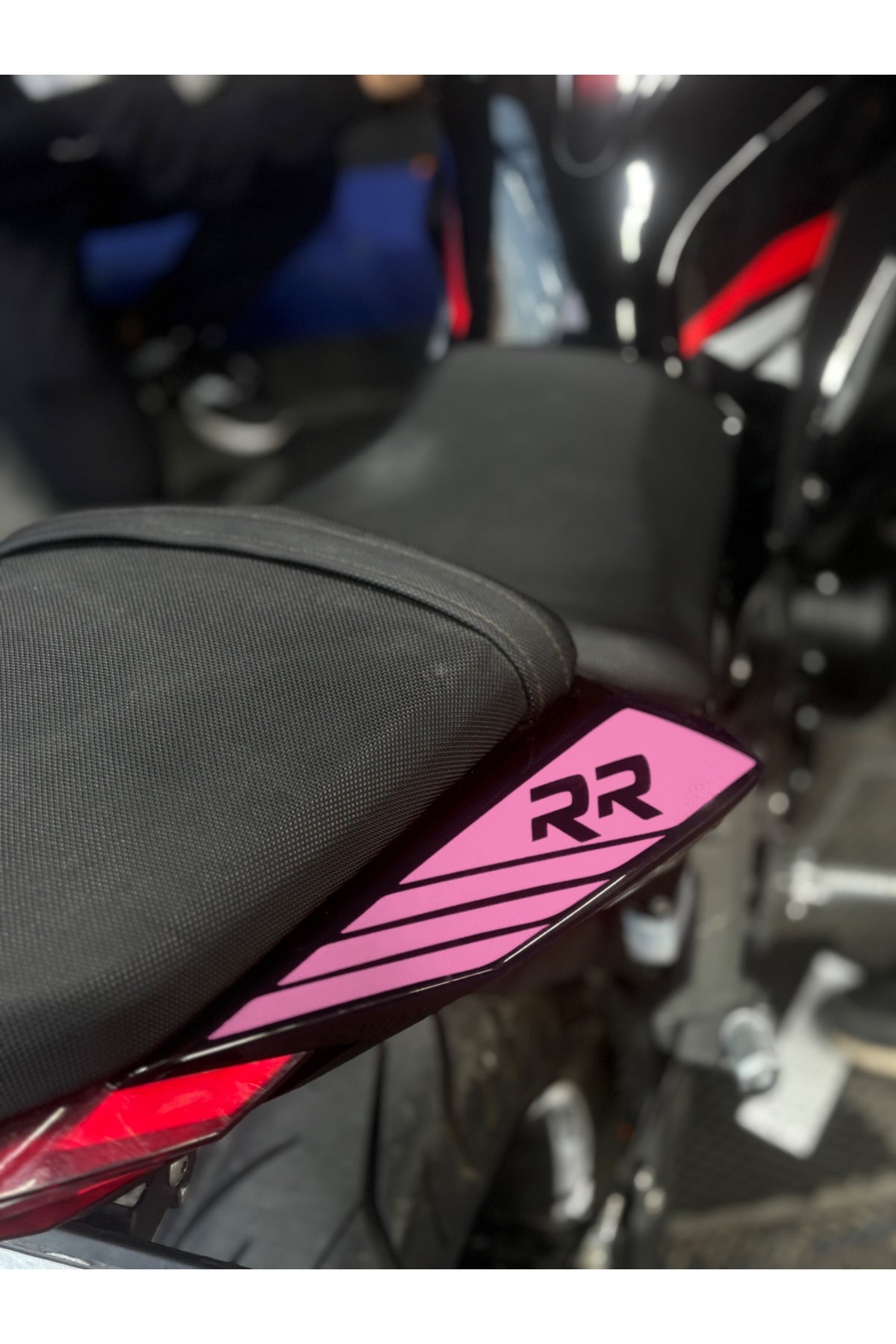 RKS R250-M250 için RR Yazılı Kuyruk Sticker Etiket (Sağ ve Sol )