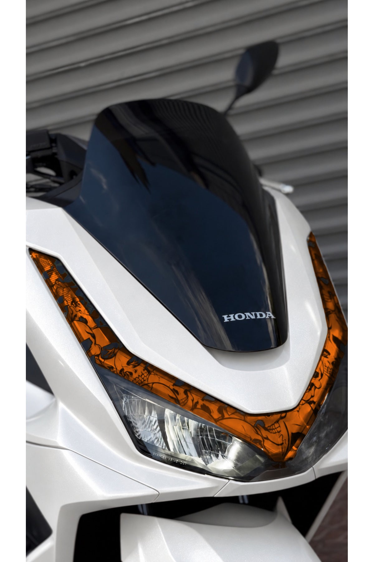 Honda PCX Deluxe için Kurukafa Desenli Far Renklendirme Far Tasarım Film Sticker