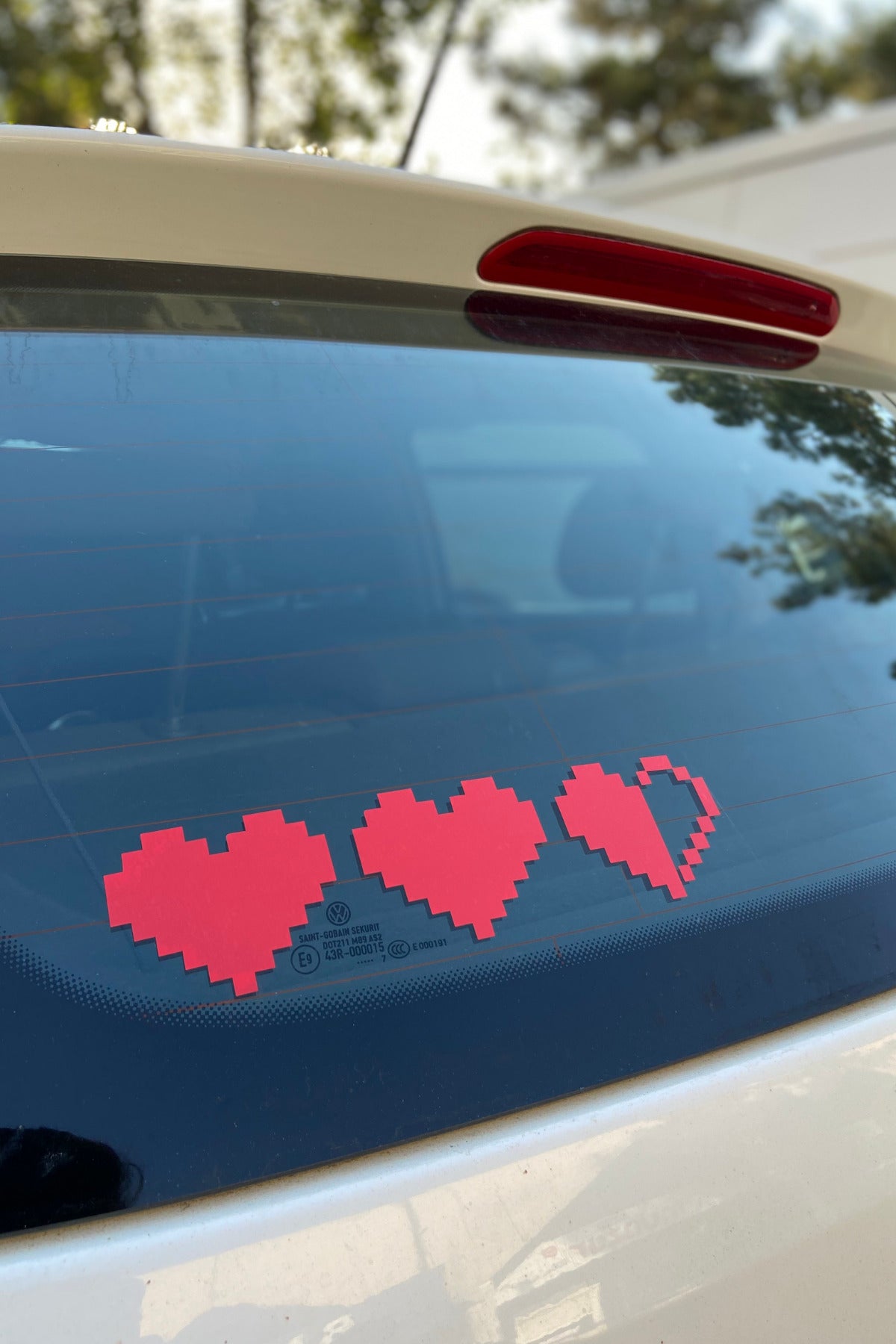 Araba ve Motor için 3'lü Kırmızı Piksel Kalp Sticker Etiket 20CMx5CM (1 Adet)