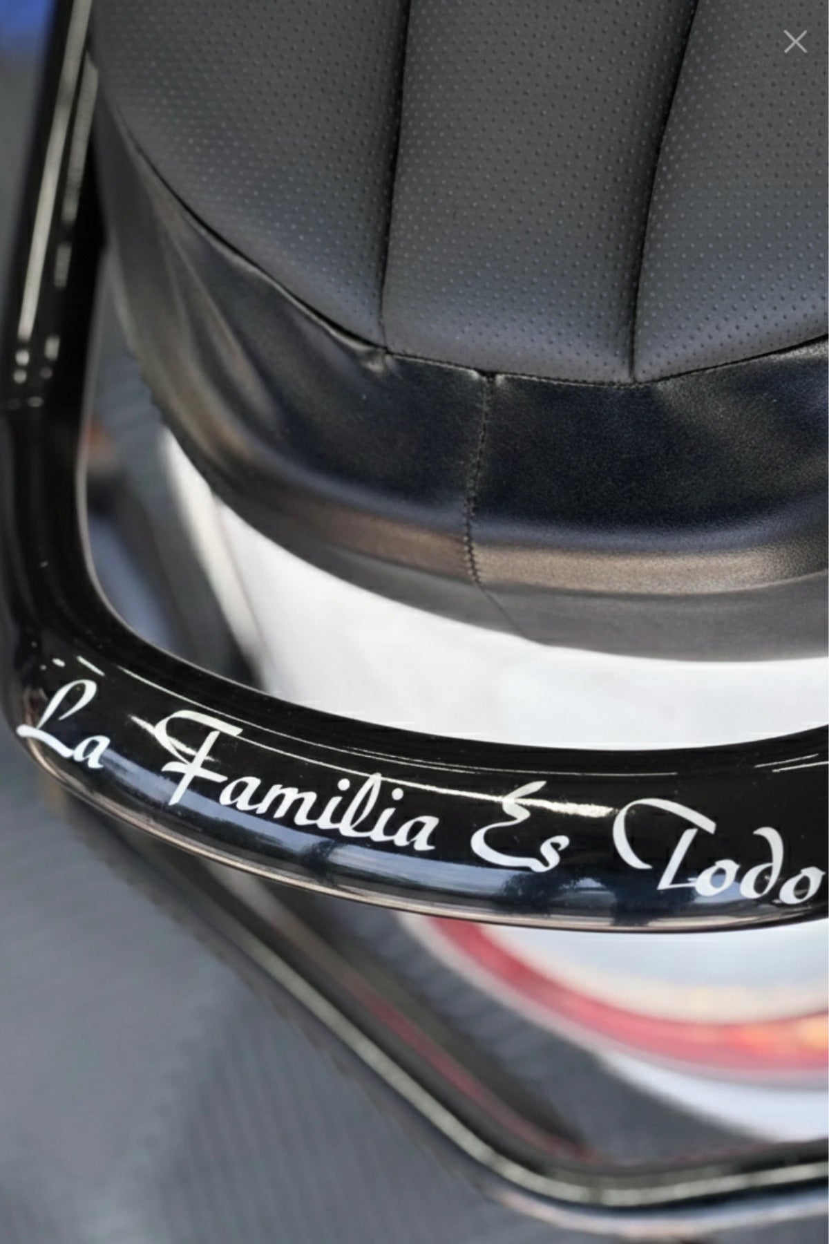 Motor-Araba ve Kask için La Familia Es Todo (Aile Her Şeydir) Beyaz Renk Sticker Etiket (20CM)