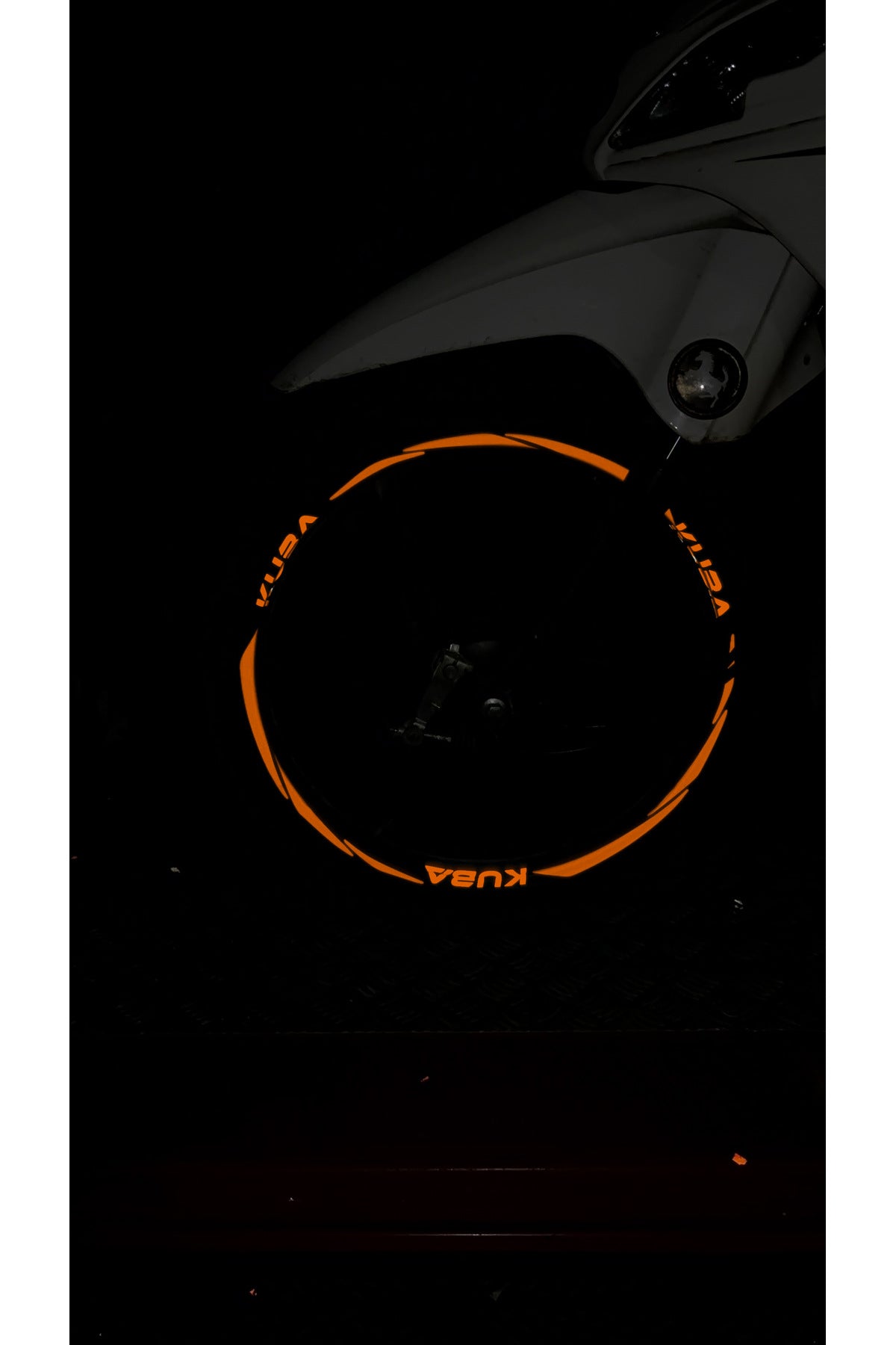Kuba Cup Motor için Reflektörlü Jant Şeridi Sticker Seti (Tüm Cuplara Uyumlu)