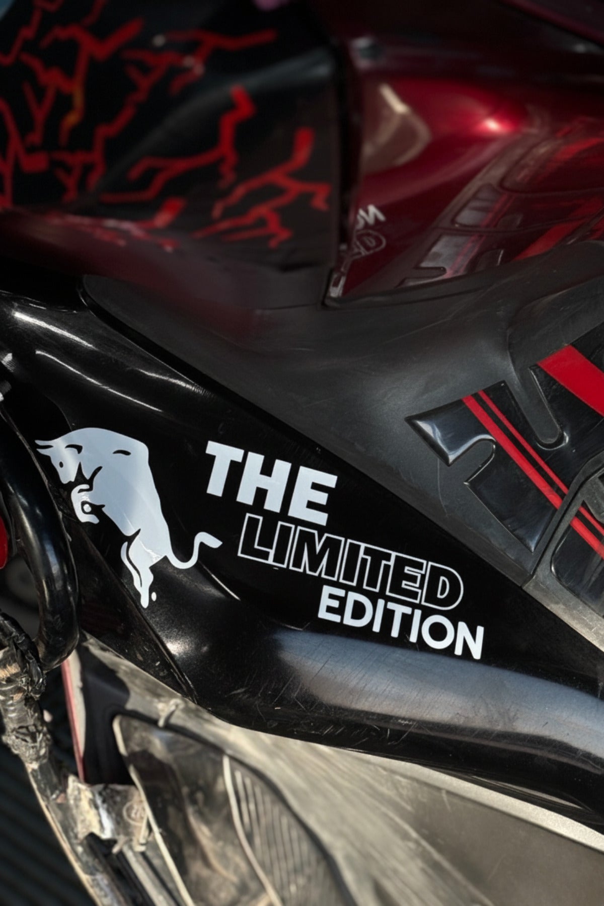 Honda PCX için Boğa Enerji Limited Edition Sticker Etiket (Tek Taraf)
